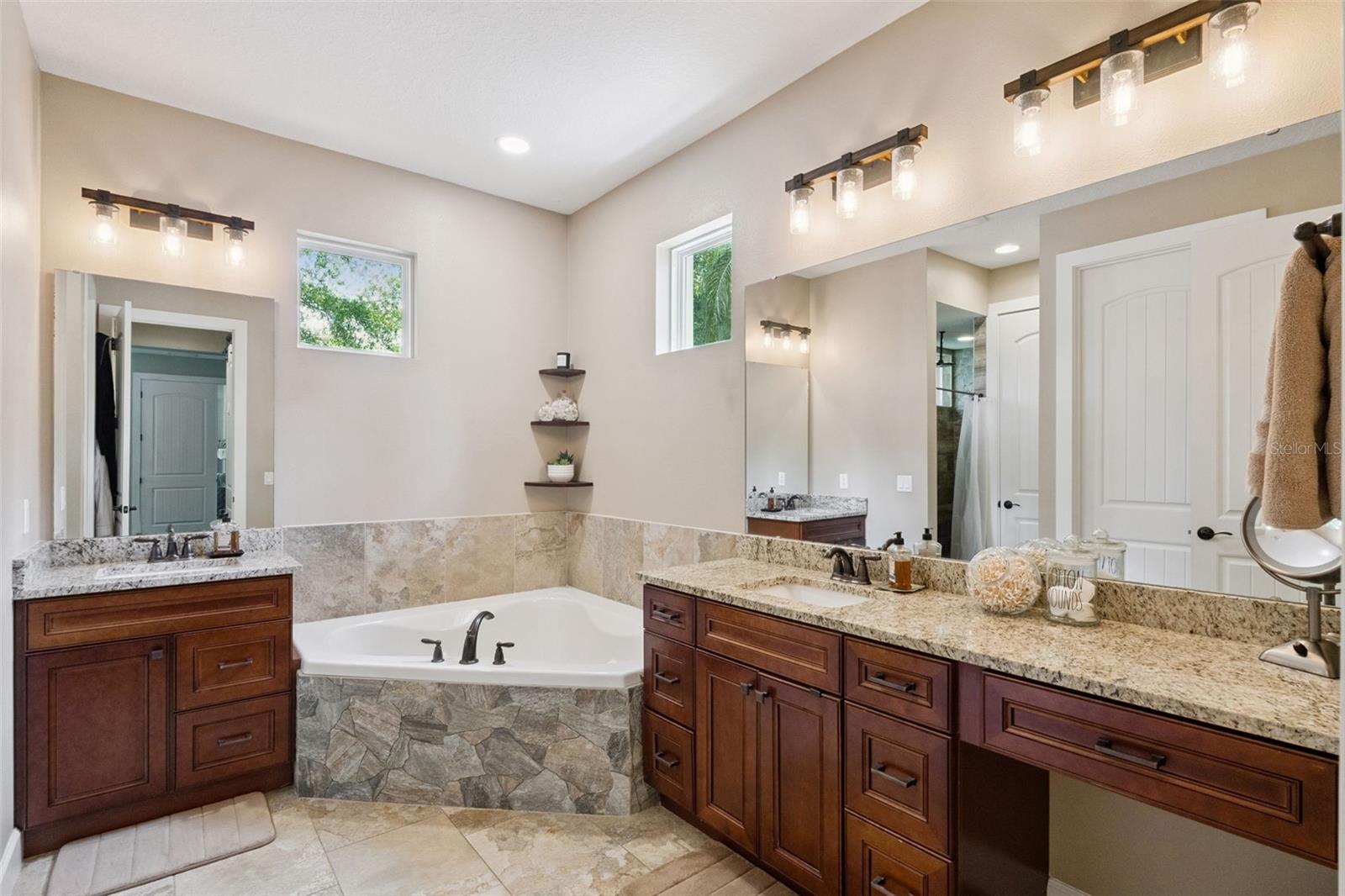 Image 27 of 52 For 1790 Pacific Avenue