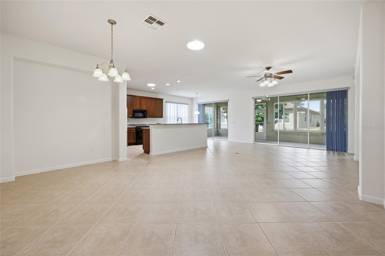 Image 7 of 49 For 7332 98th Court