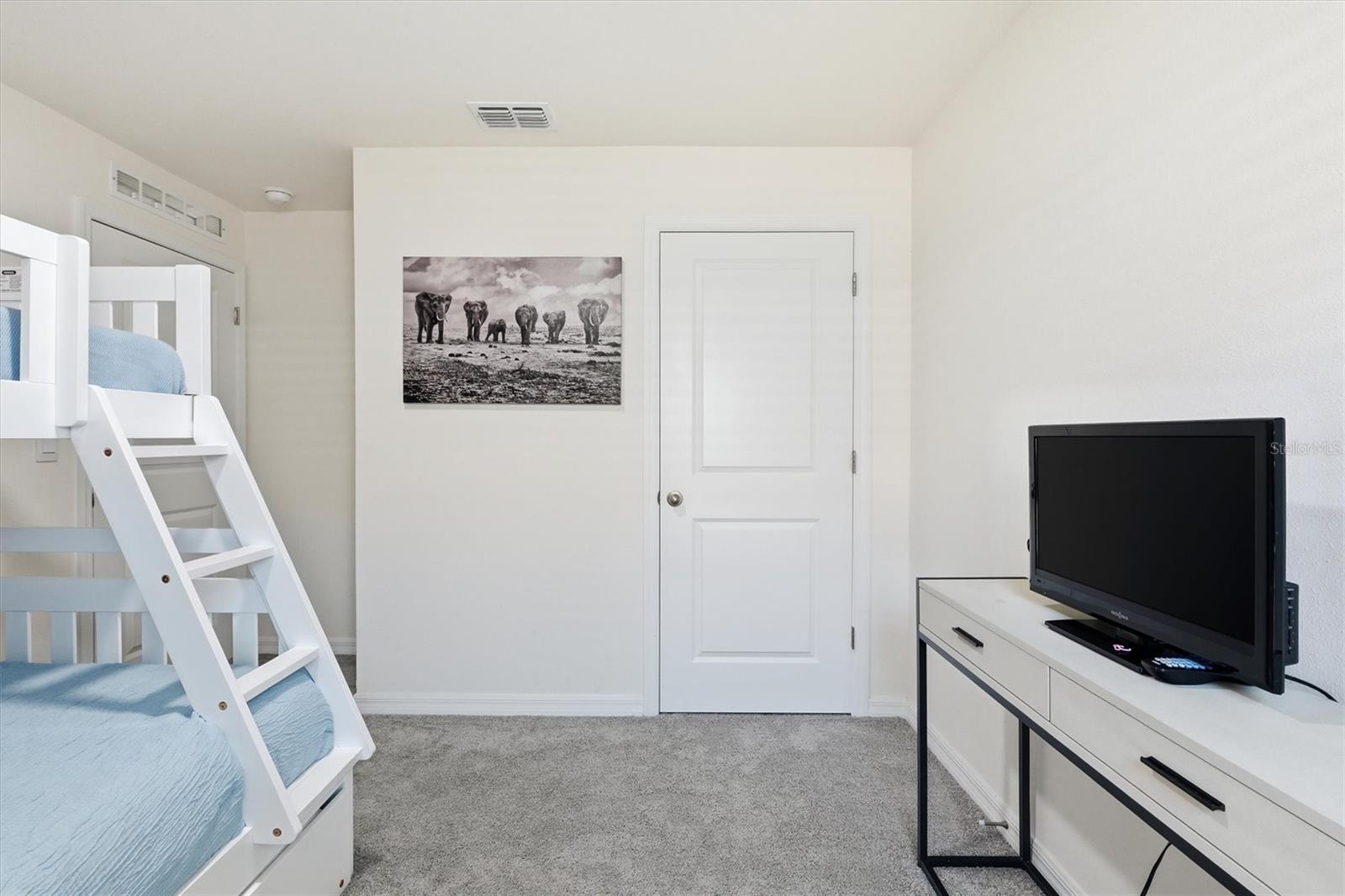 Image 24 of 52 For 11369 67th Circle