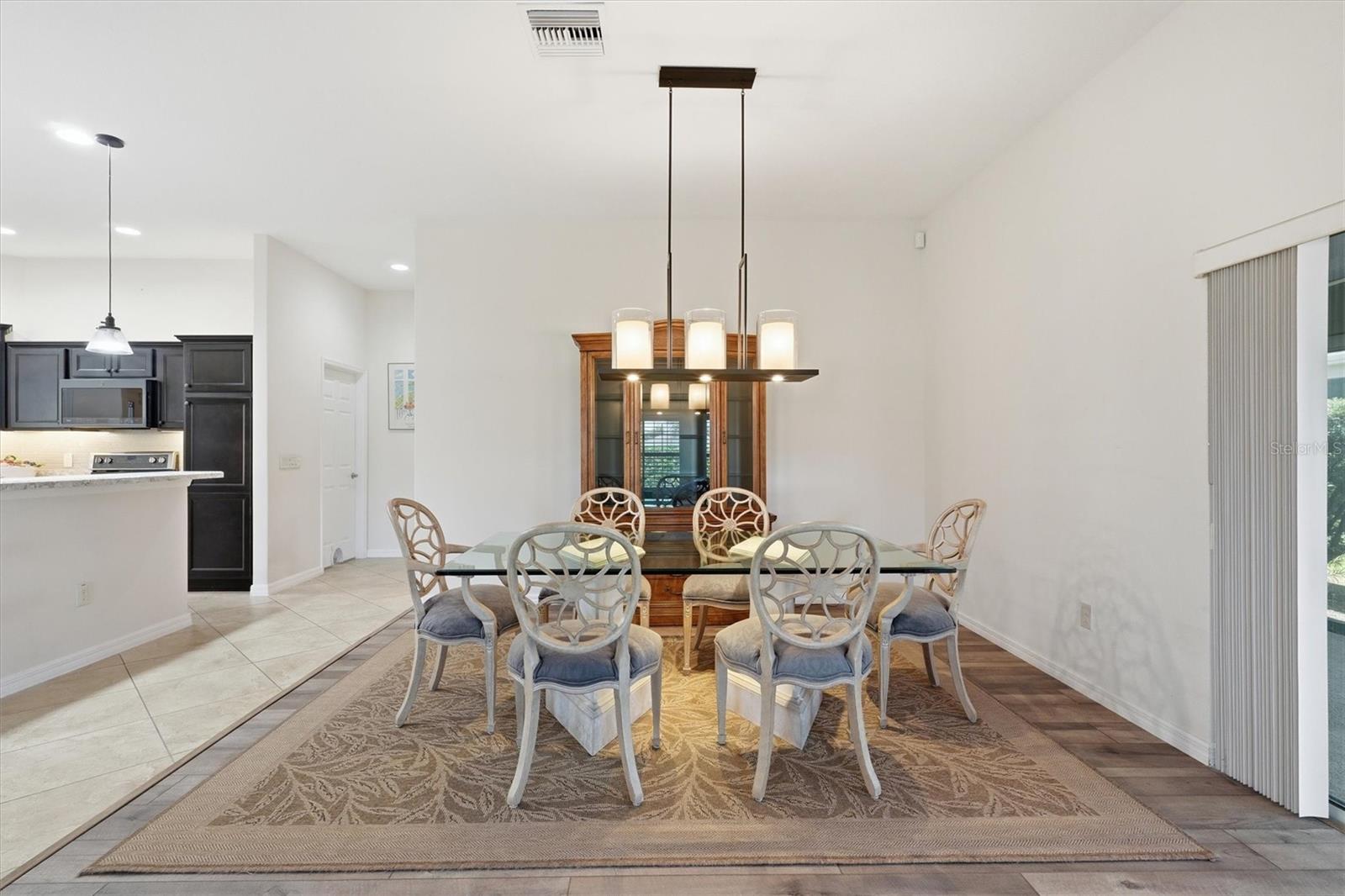 Image 16 of 55 For 1424 Walnut Way