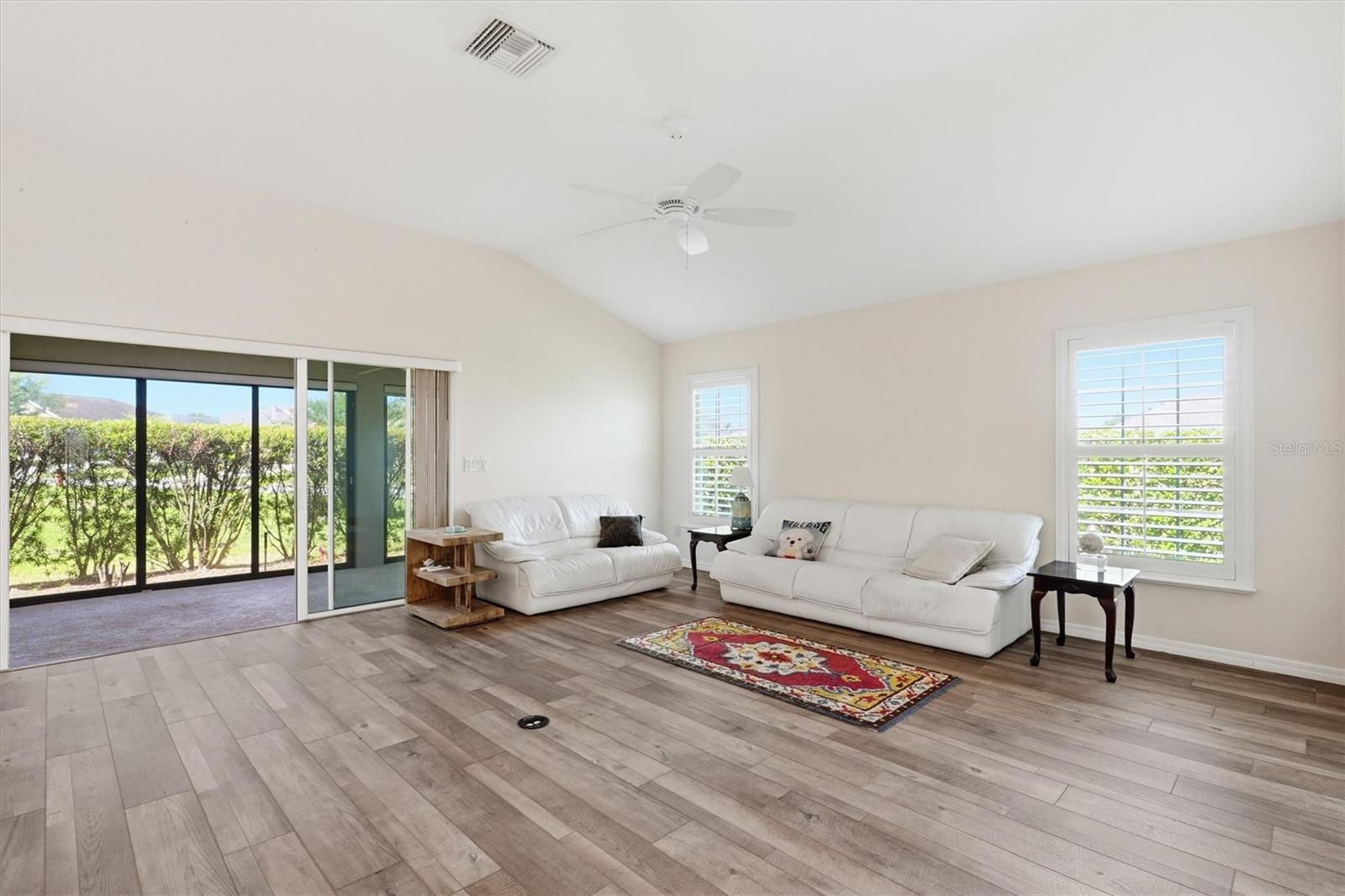 Image 19 of 55 For 1424 Walnut Way