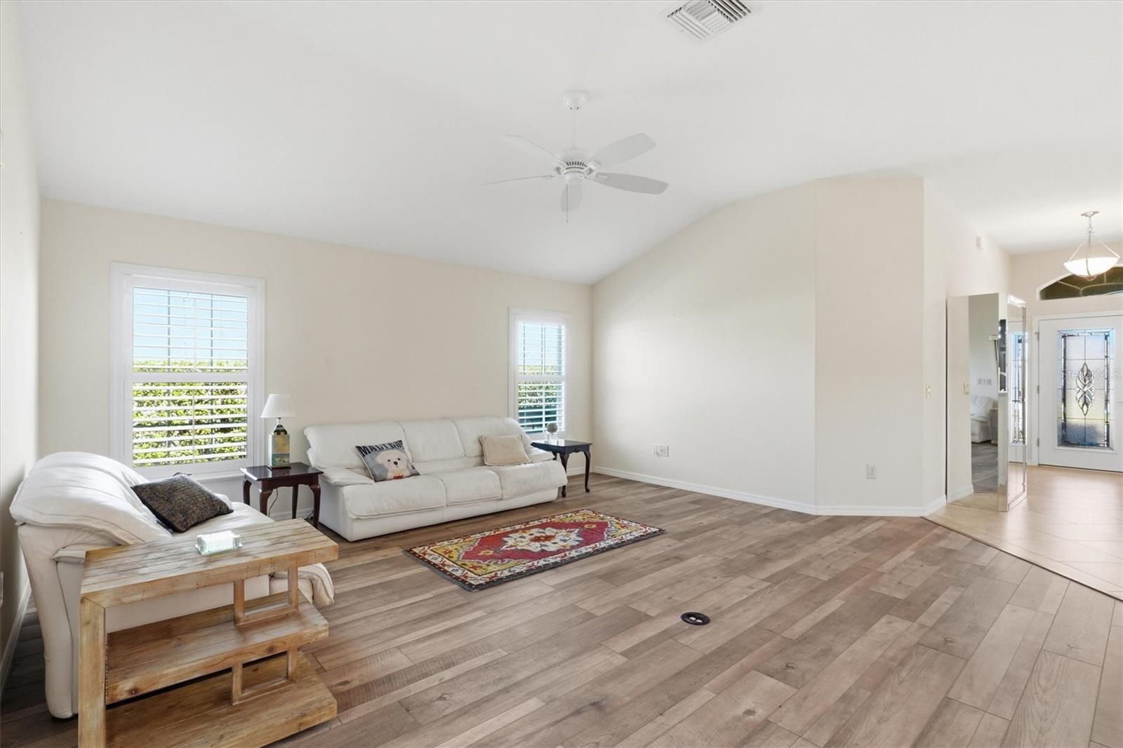 Image 20 of 55 For 1424 Walnut Way