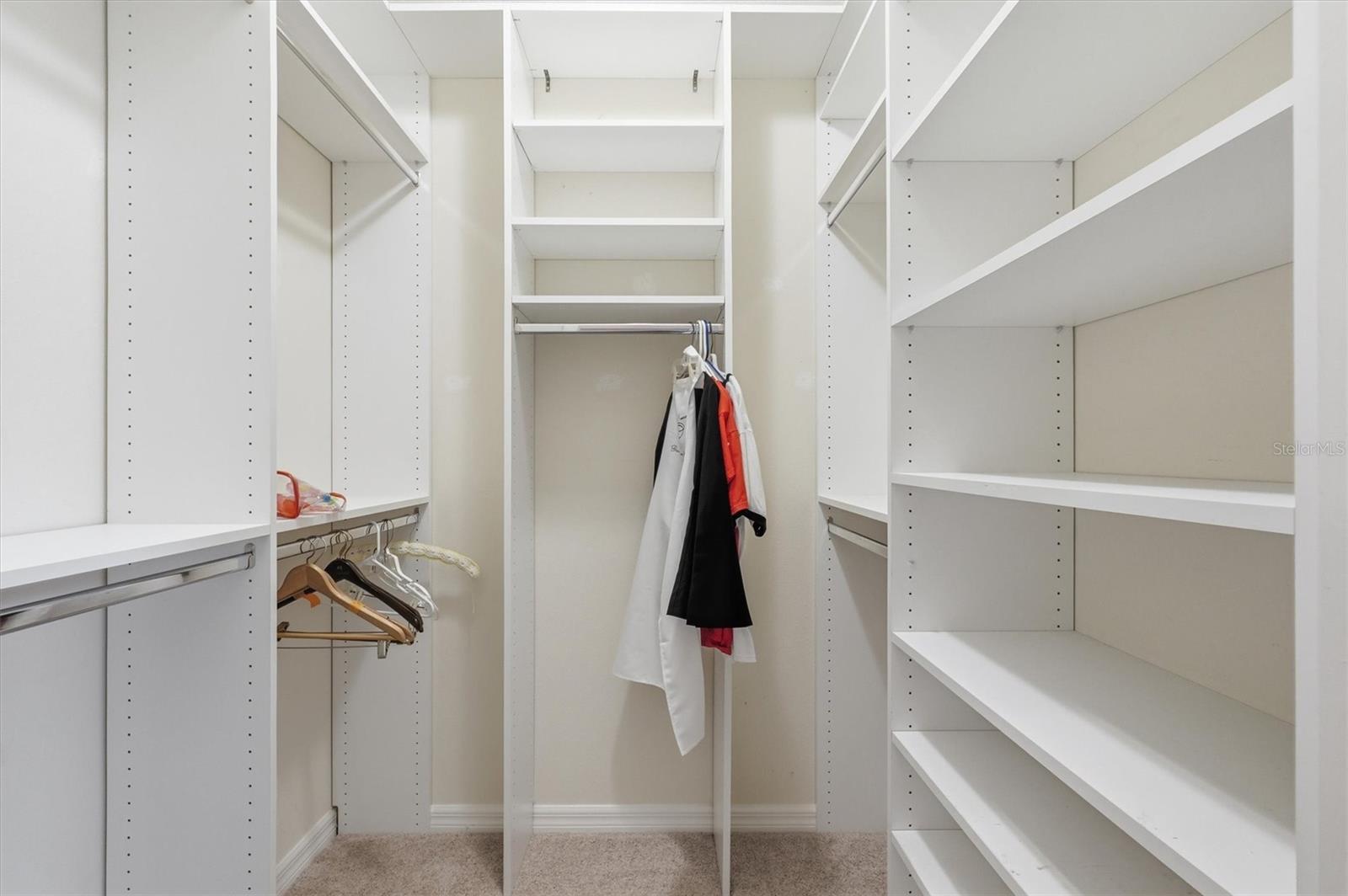 Image 32 of 55 For 1424 Walnut Way