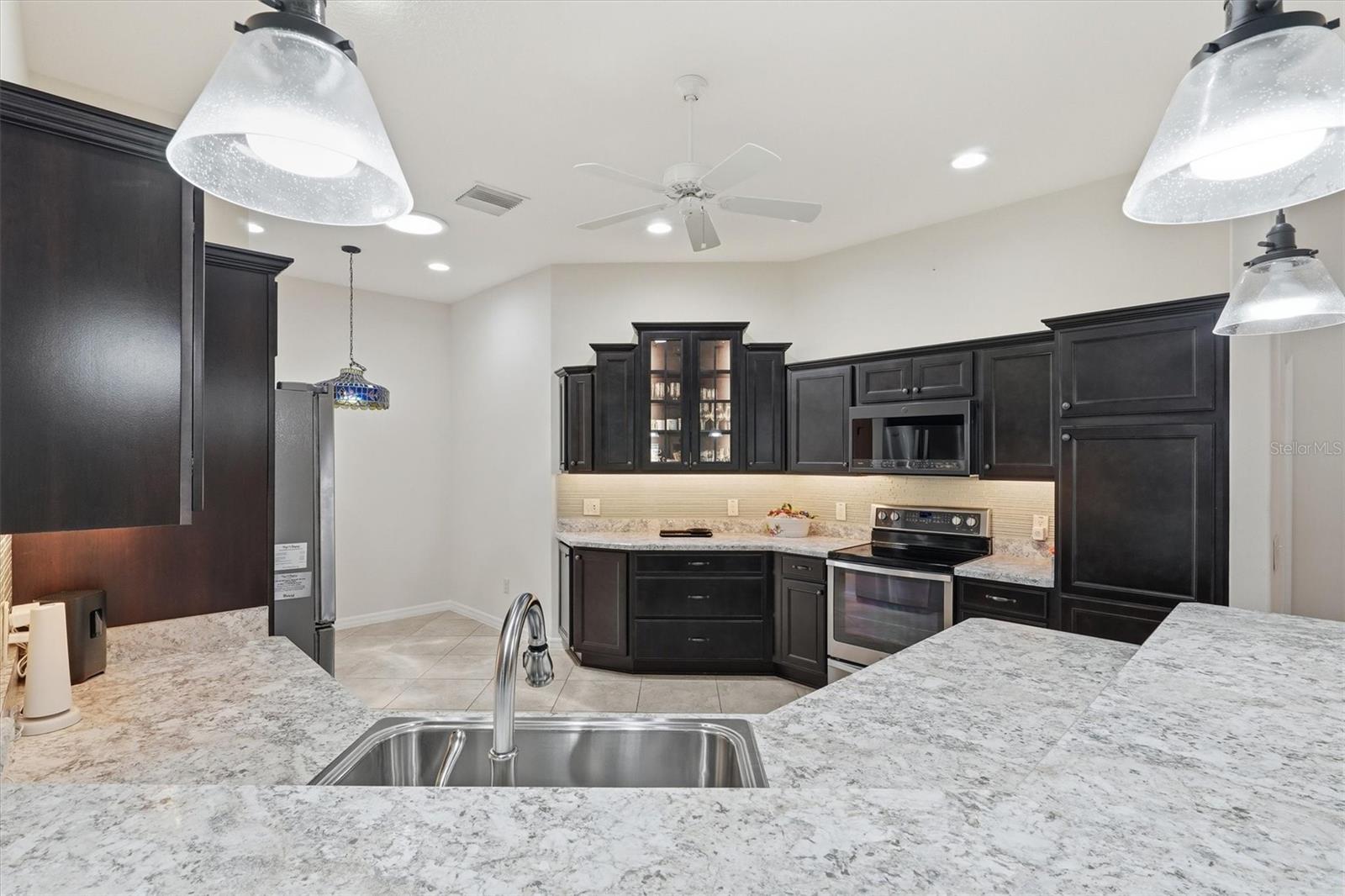 Image 9 of 55 For 1424 Walnut Way