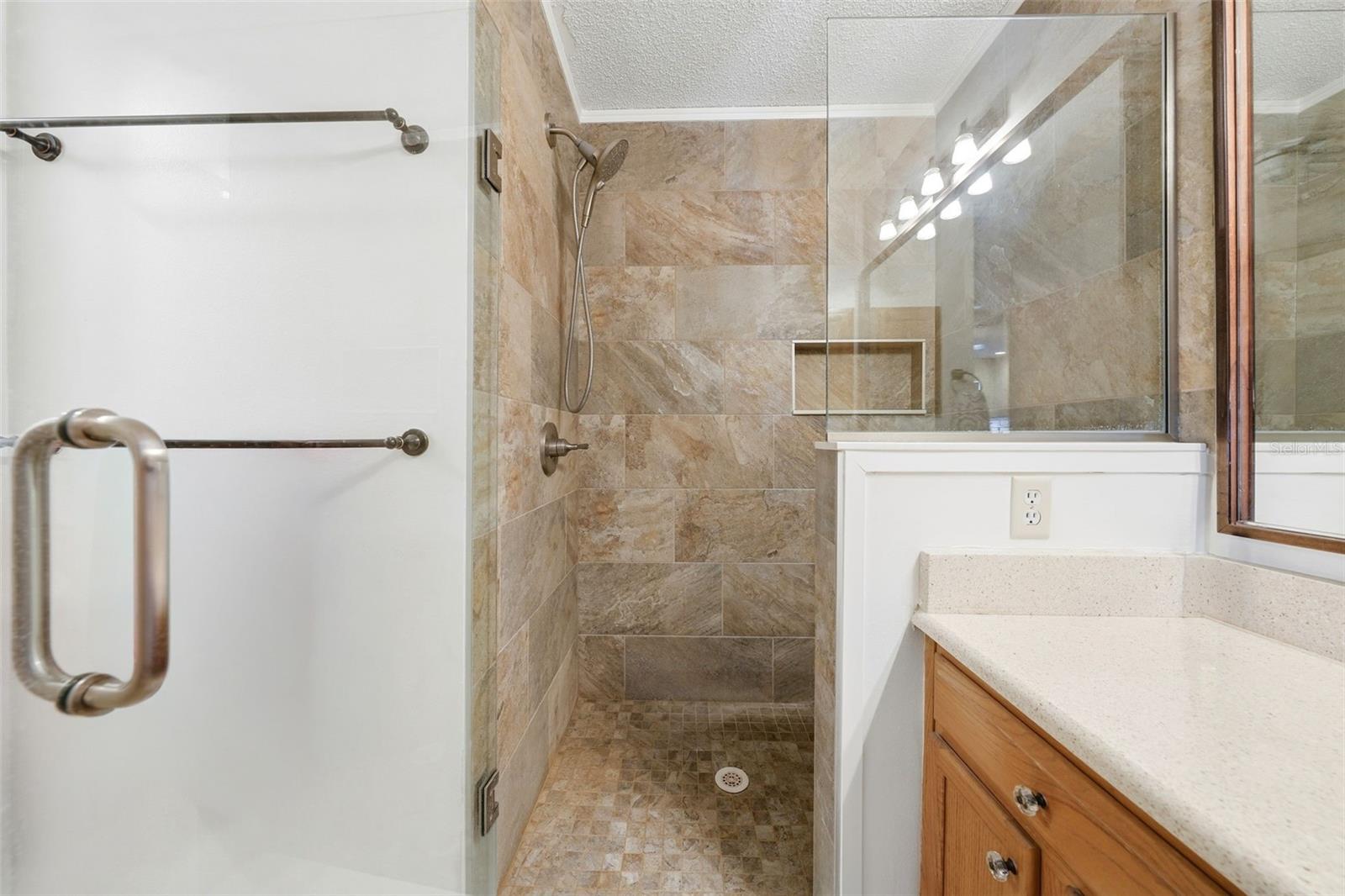 Image 16 of 30 For 741 Hernandez Drive