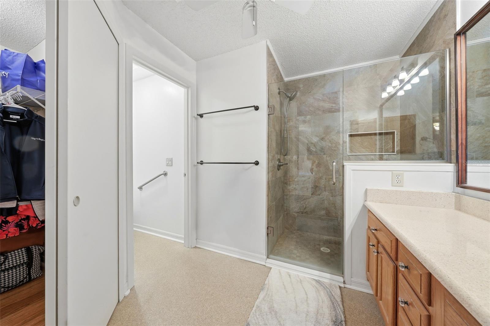 Image 17 of 30 For 741 Hernandez Drive