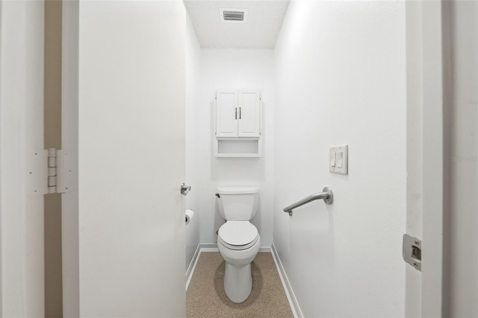 Image 19 of 30 For 741 Hernandez Drive