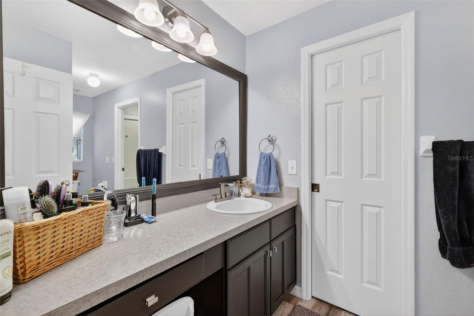 Image 28 of 62 For 19703 Twin Ponds Road