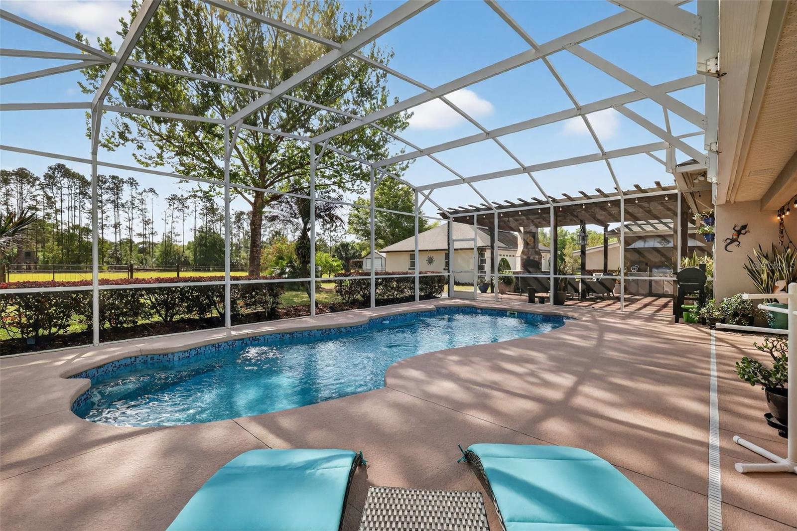 Image 42 of 62 For 19703 Twin Ponds Road