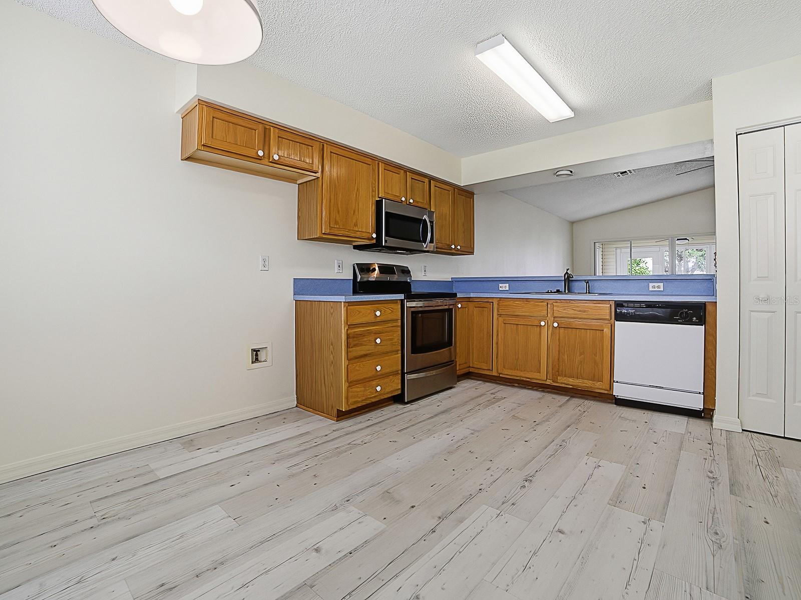 Image 14 of 33 For 32744 Westwood Loop