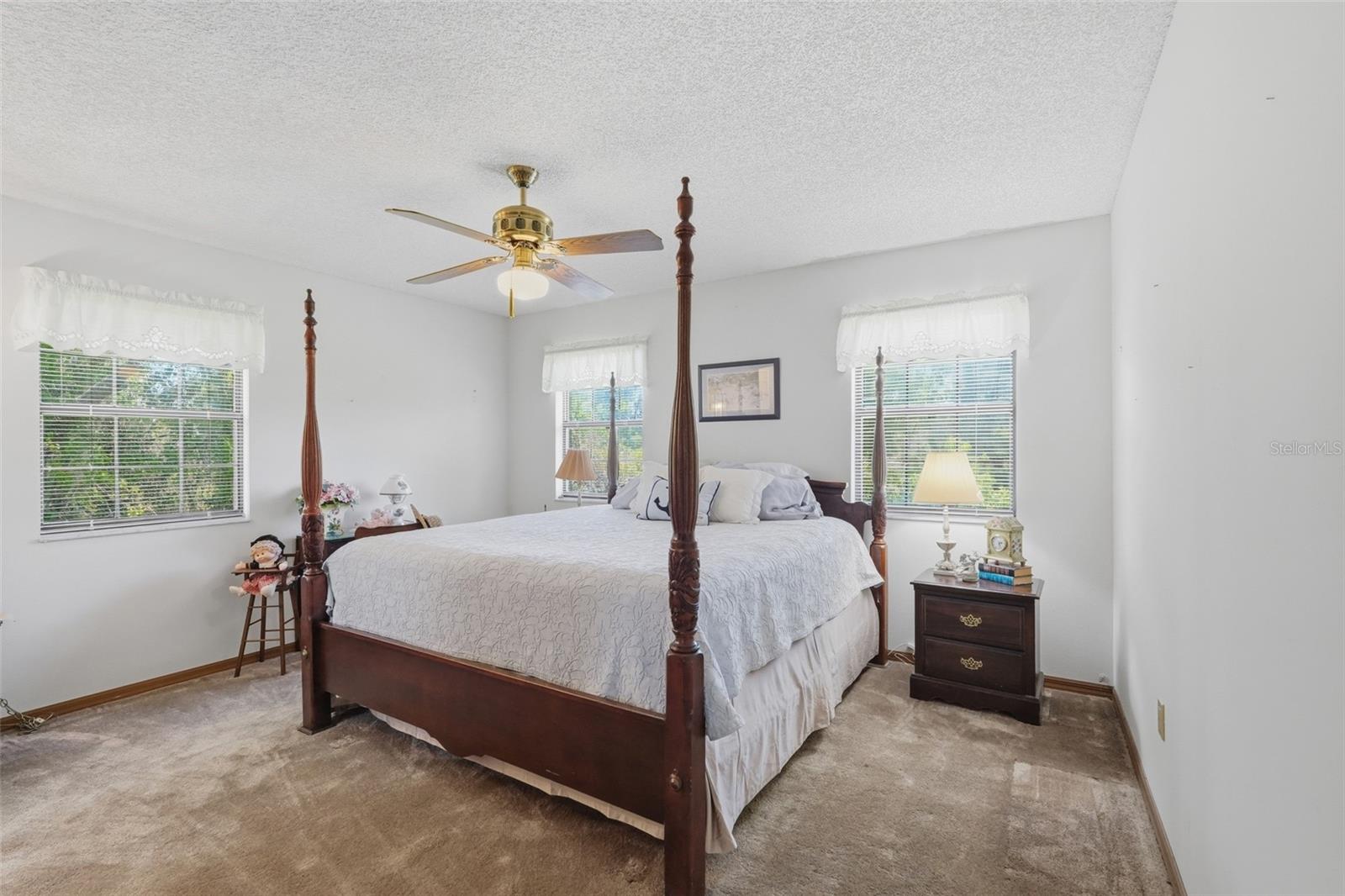 Image 22 of 33 For 15240 Shady Lane