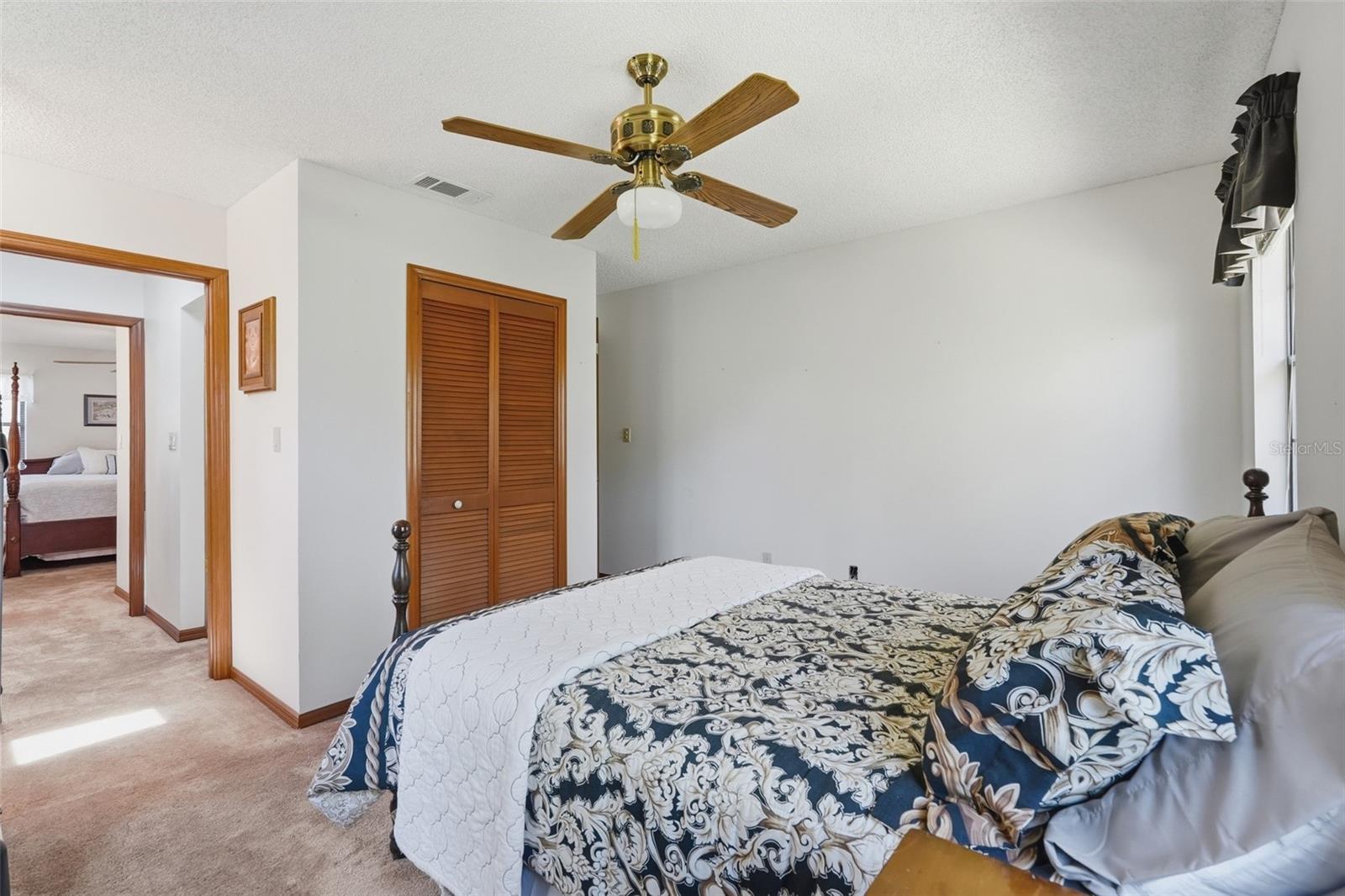 Image 24 of 33 For 15240 Shady Lane