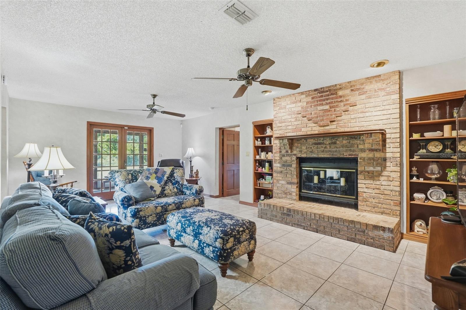 Image 9 of 33 For 15240 Shady Lane