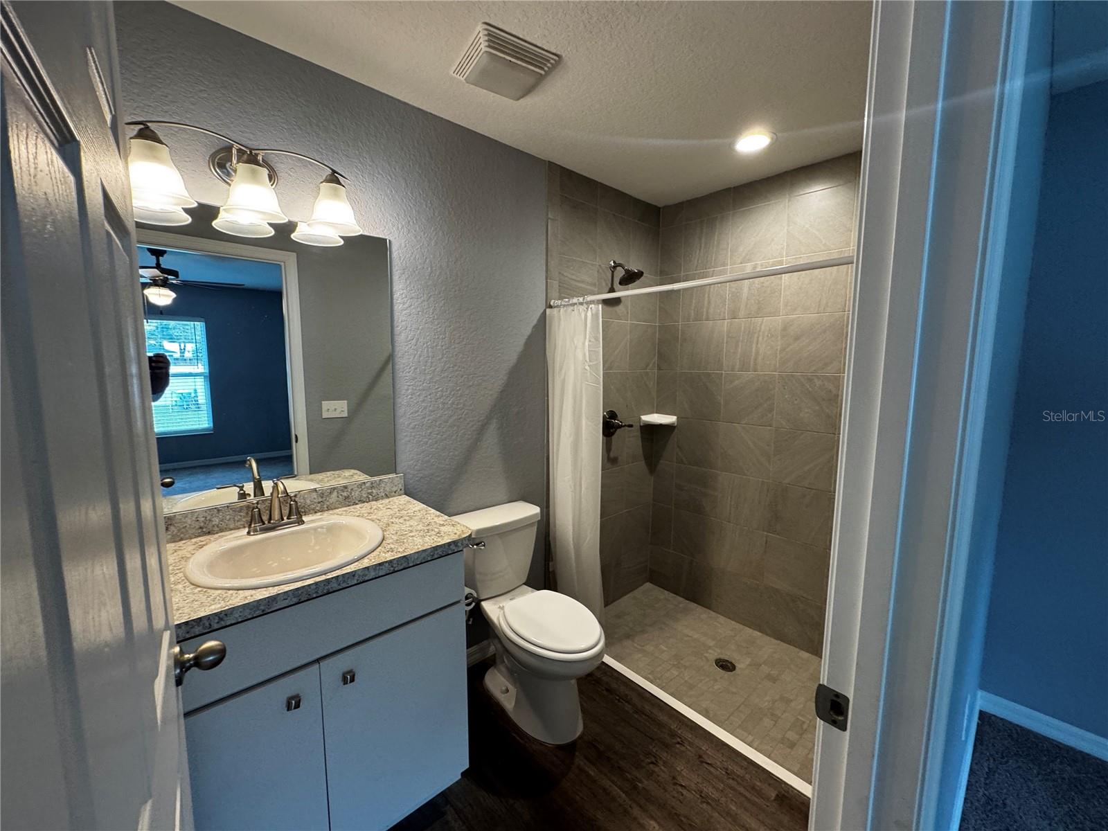 Image 7 of 12 For 13705 54th Court