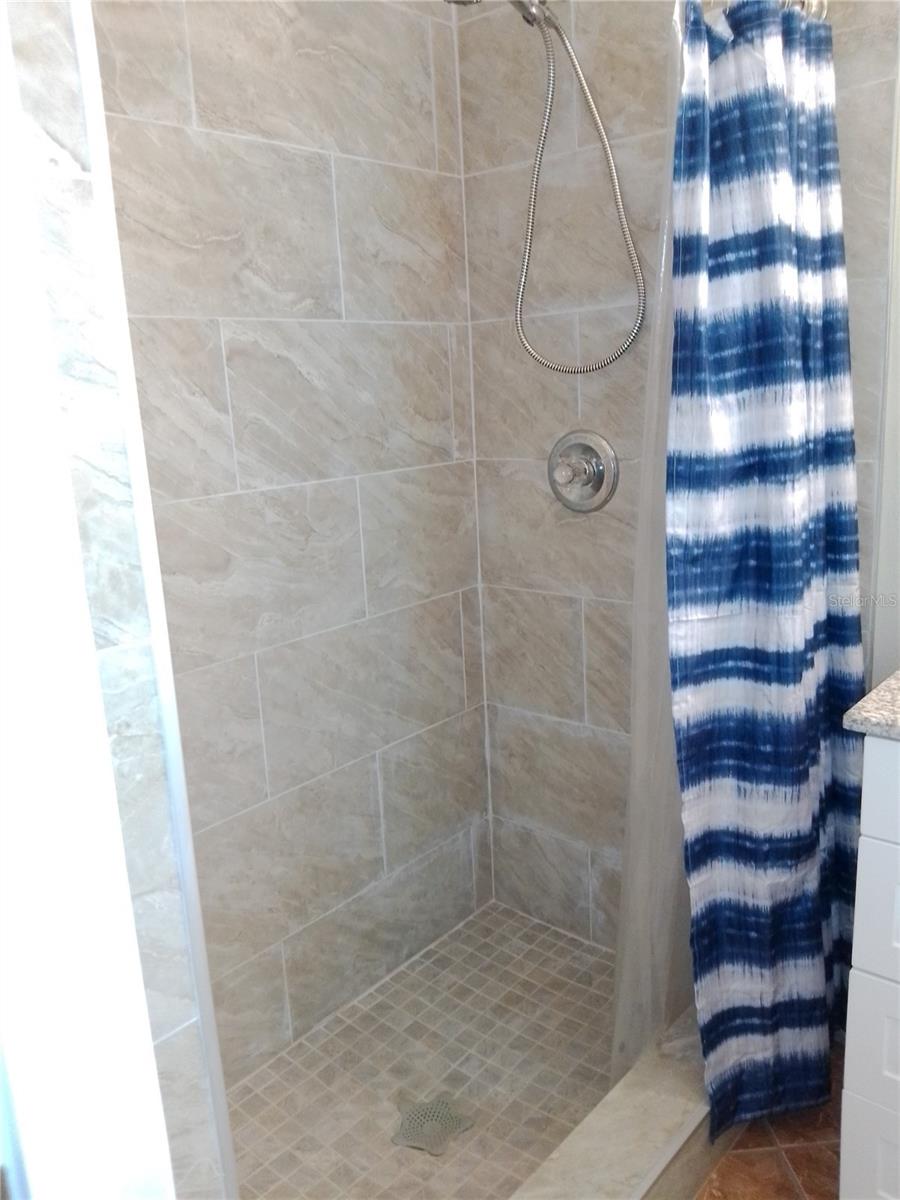 Image 16 of 24 For 2701 Dellwood Drive