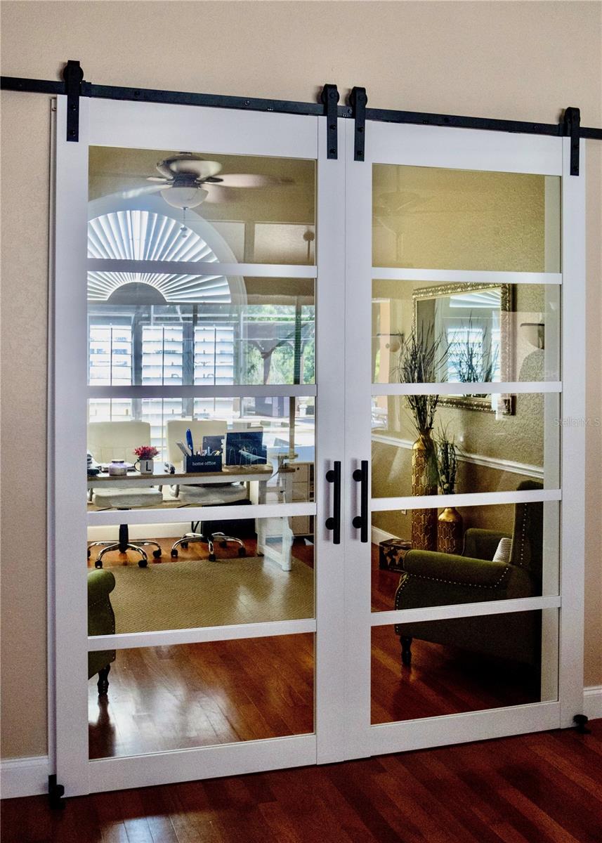 Image 11 of 77 For 10107 Tween Waters Street