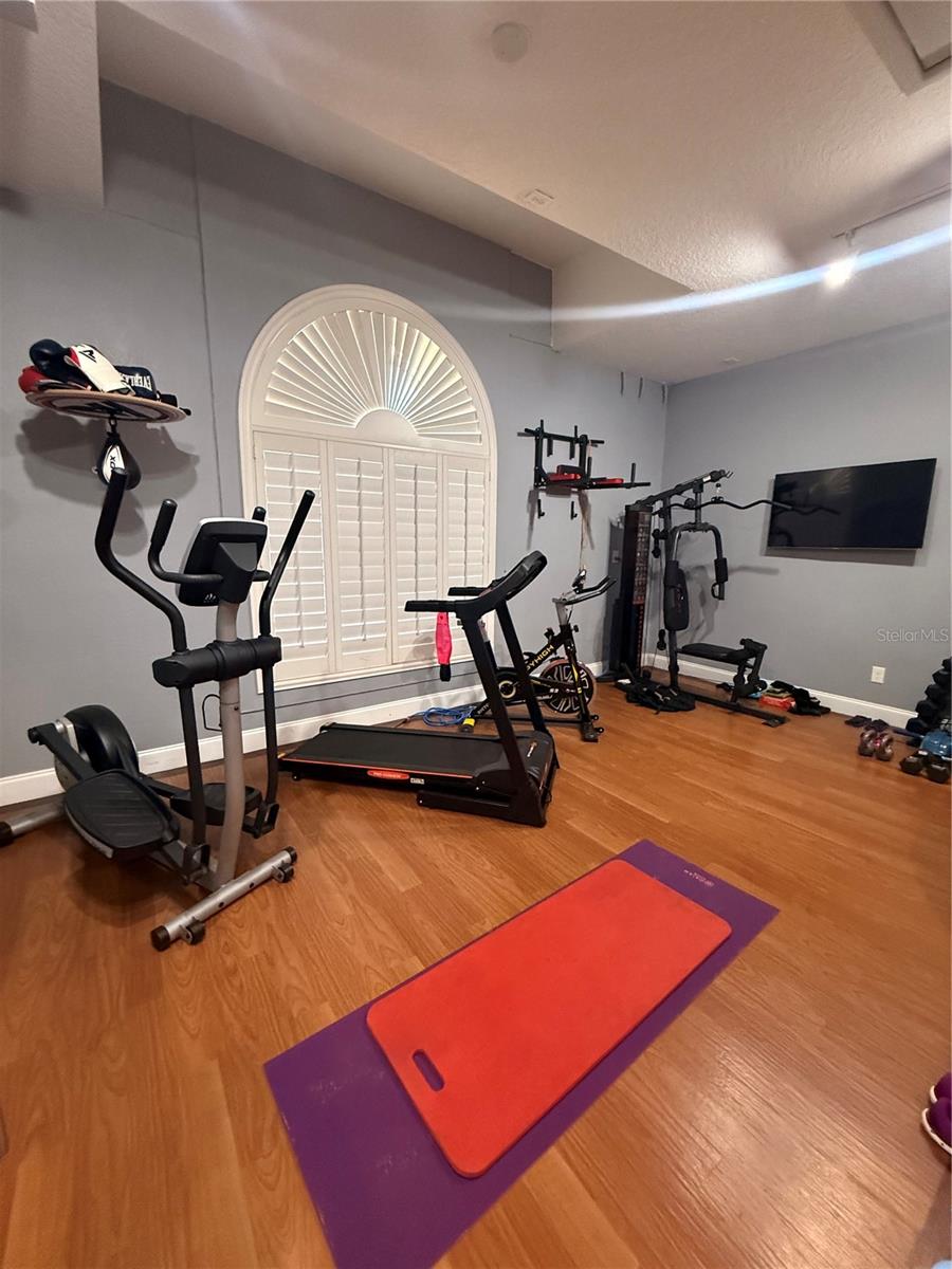 Image 17 of 77 For 10107 Tween Waters Street