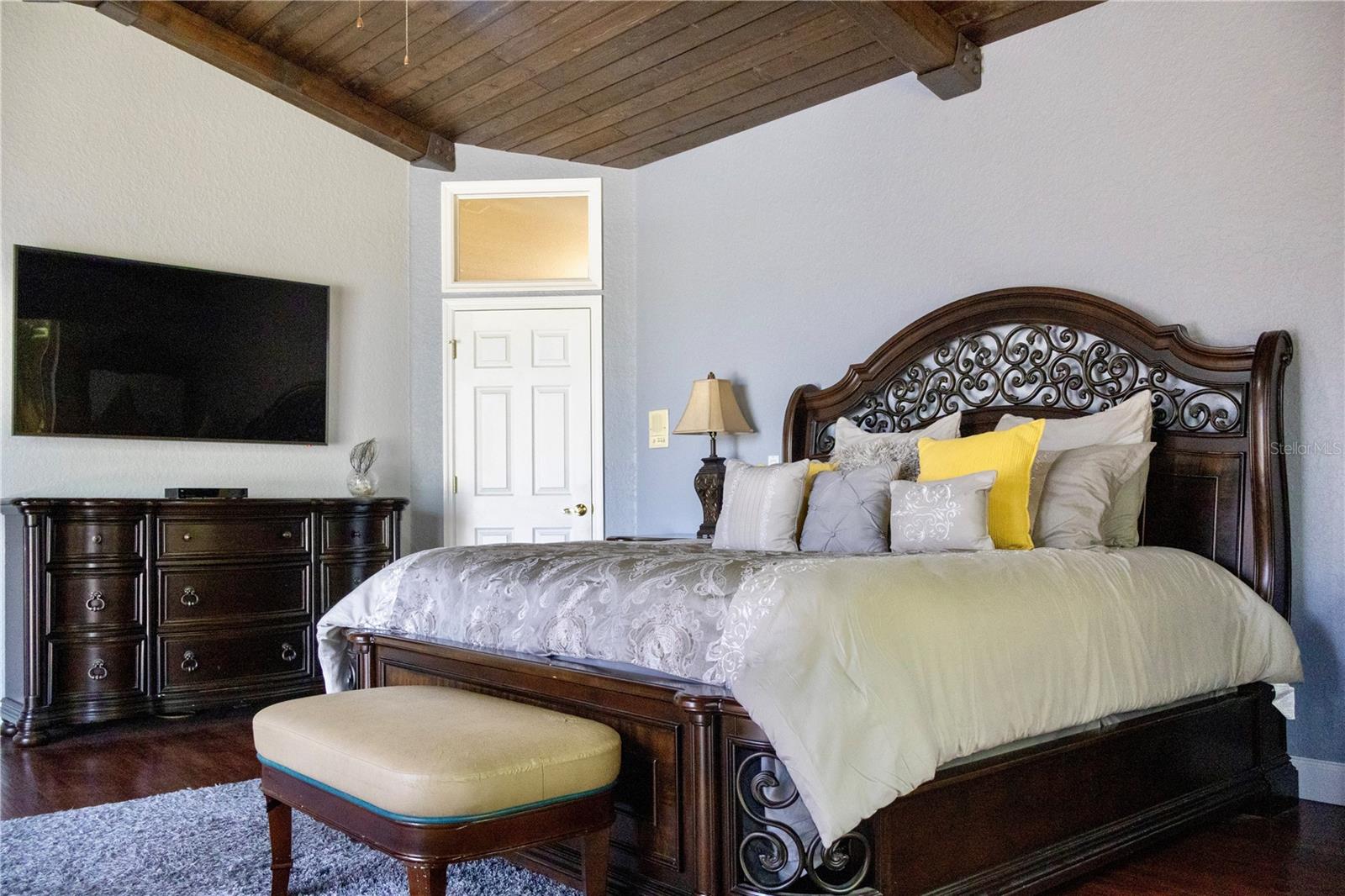 Image 20 of 77 For 10107 Tween Waters Street