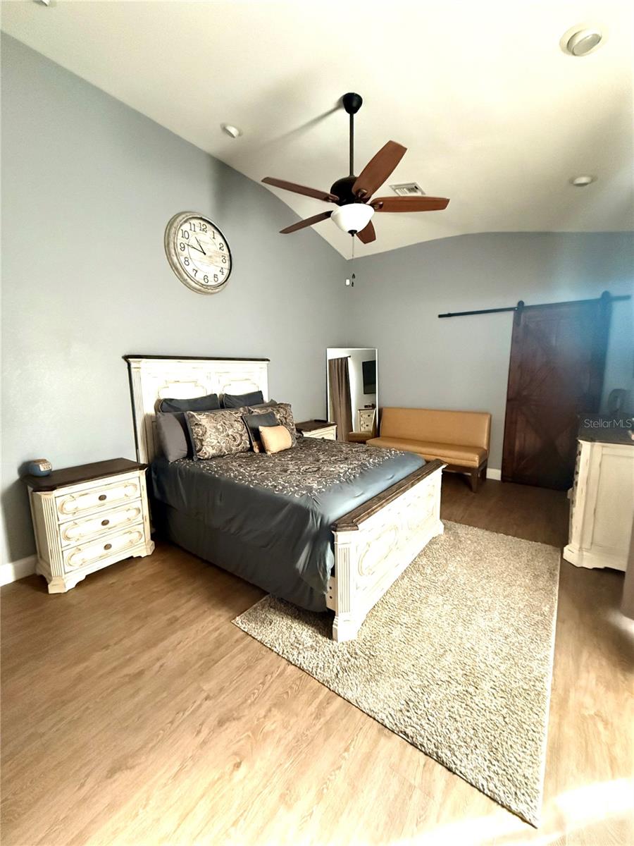 Image 32 of 77 For 10107 Tween Waters Street