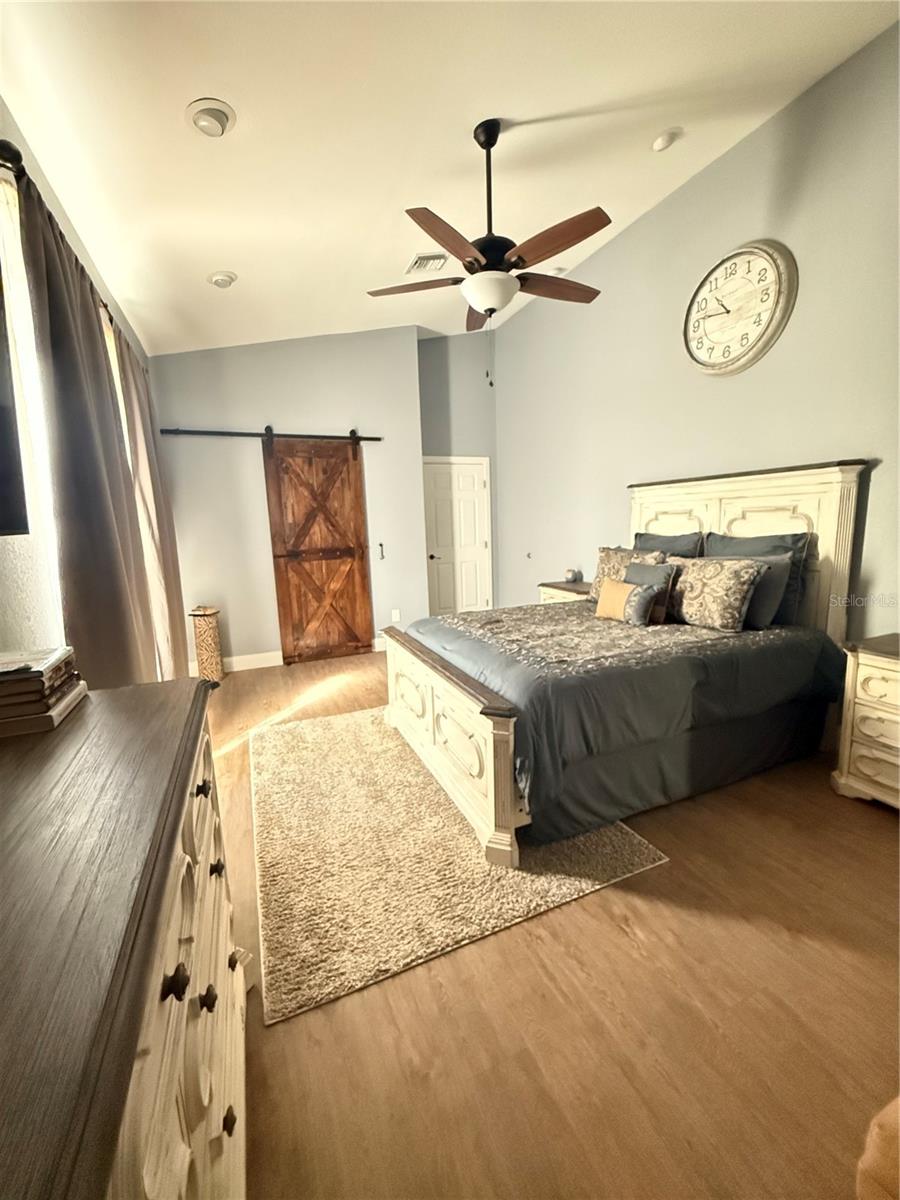 Image 33 of 77 For 10107 Tween Waters Street