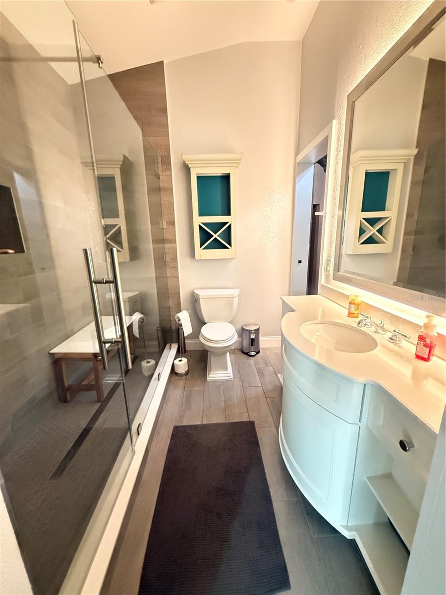 Image 38 of 77 For 10107 Tween Waters Street