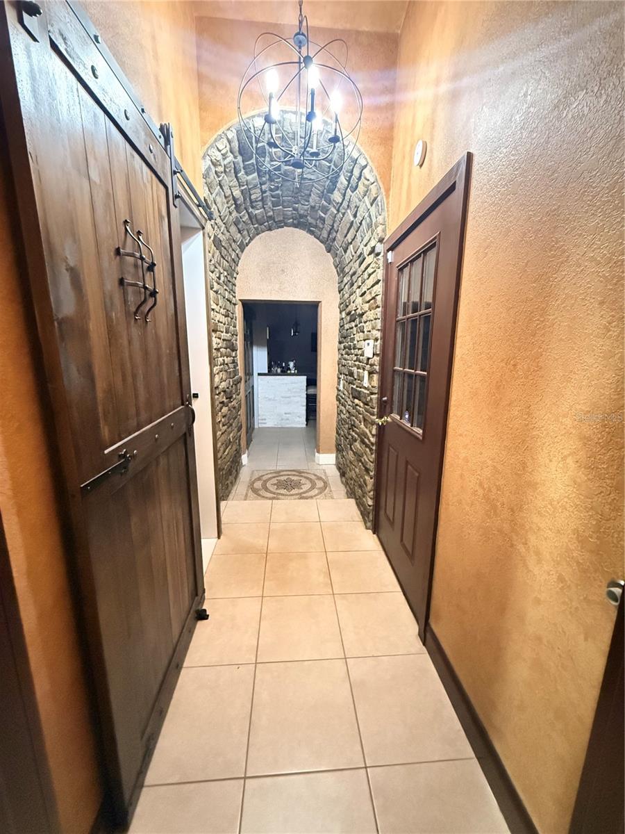 Image 44 of 77 For 10107 Tween Waters Street