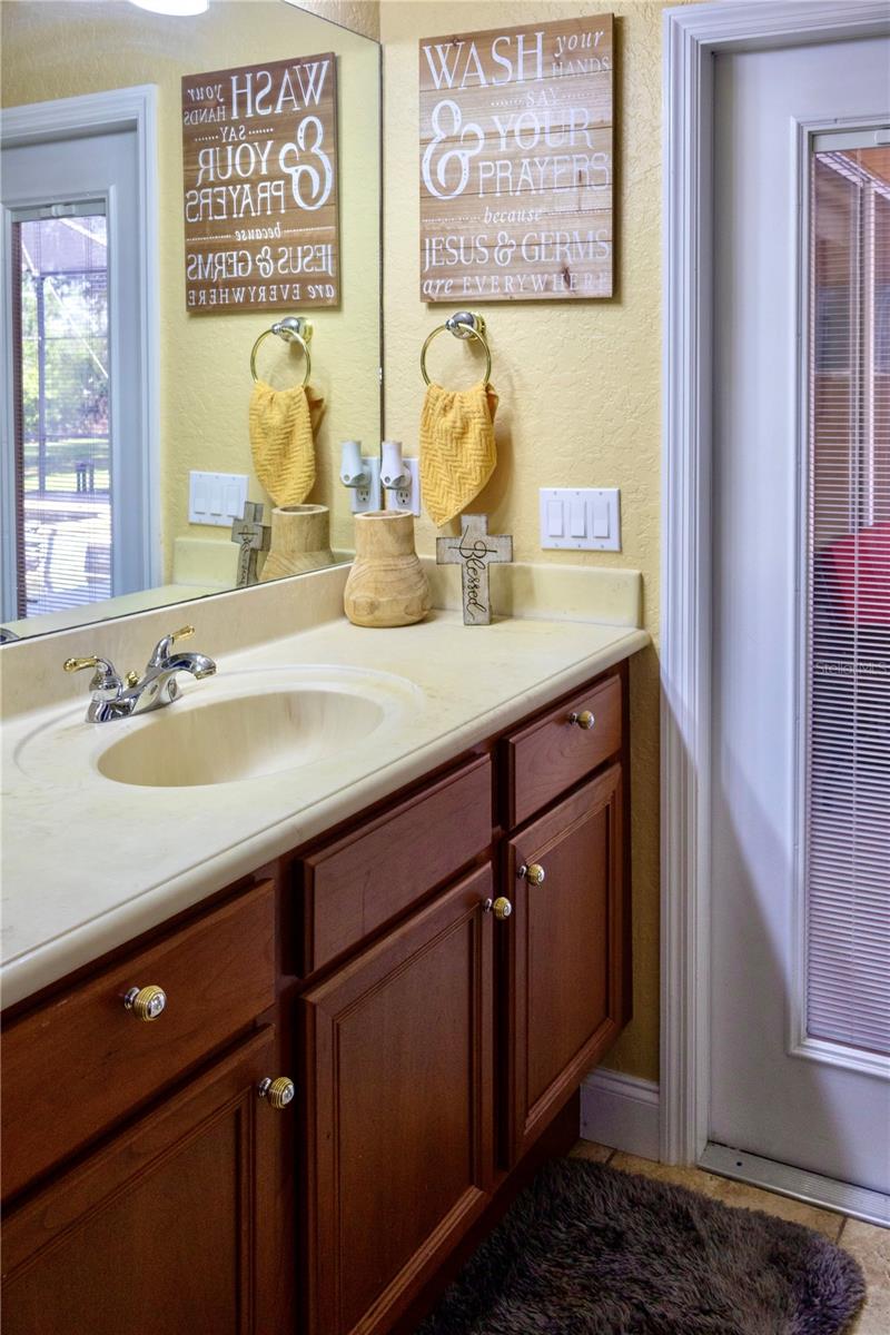 Image 48 of 77 For 10107 Tween Waters Street