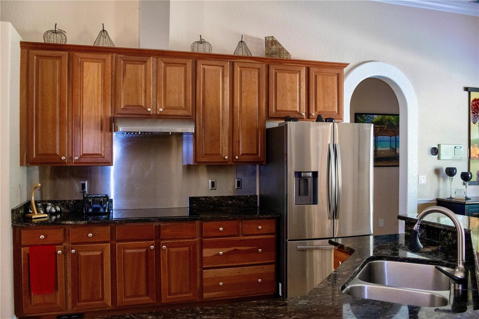 Image 5 of 77 For 10107 Tween Waters Street