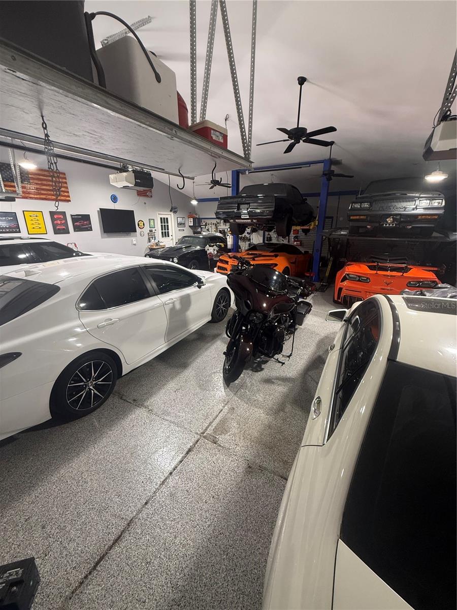 Image 62 of 77 For 10107 Tween Waters Street