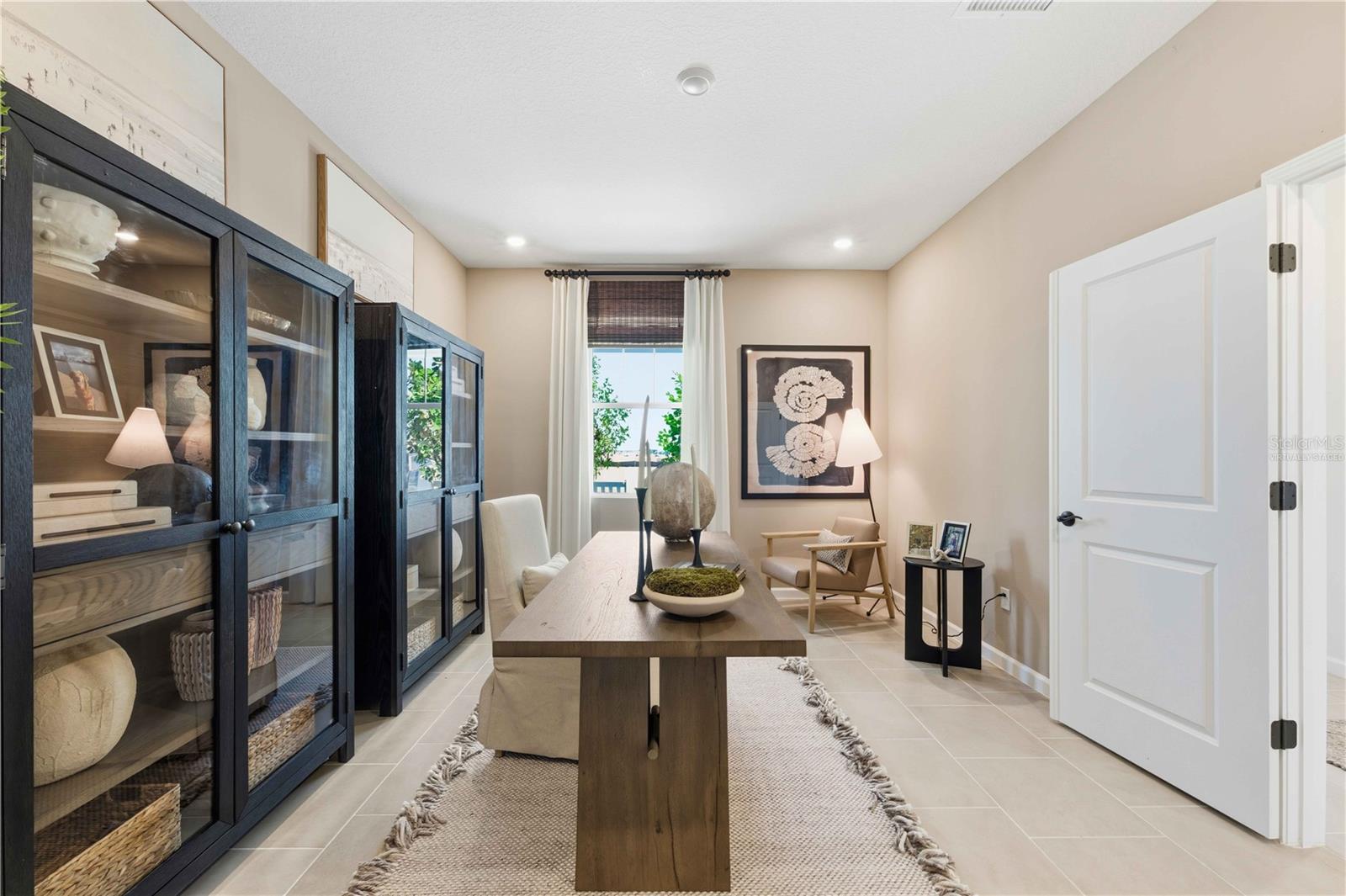 Image 3 of 20 For 5484 Camberly Court