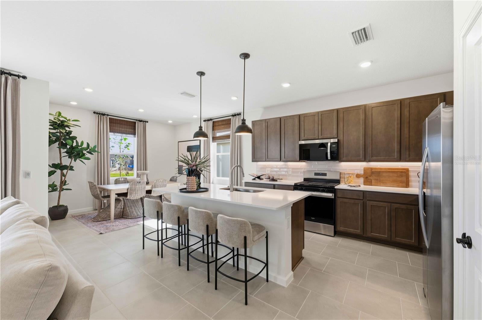 Image 5 of 20 For 5484 Camberly Court