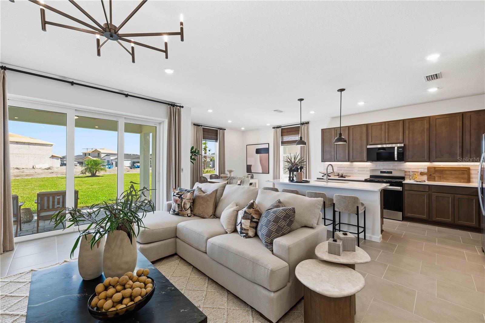 Image 7 of 20 For 5484 Camberly Court