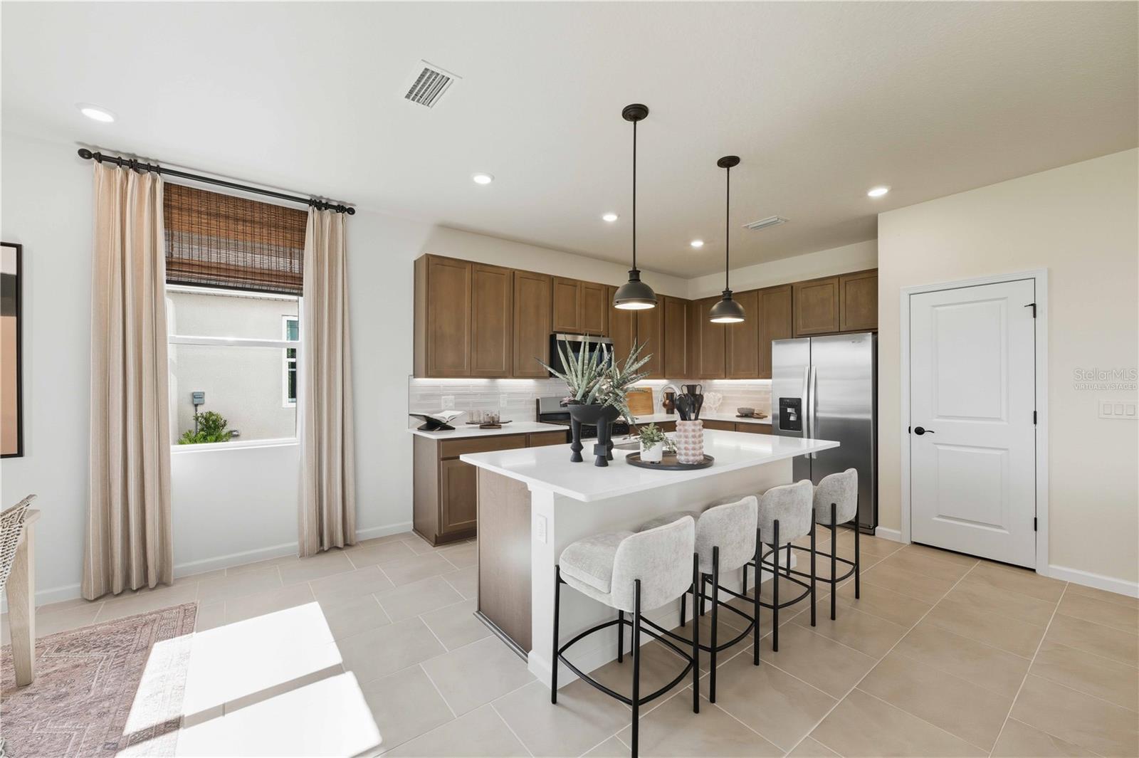 Image 9 of 20 For 5484 Camberly Court