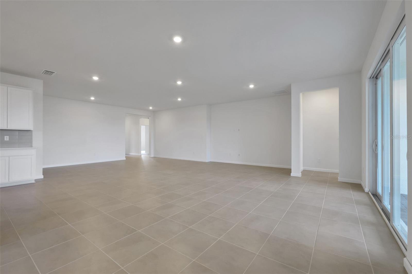 Image 6 of 23 For 10716 Suncrest Loop