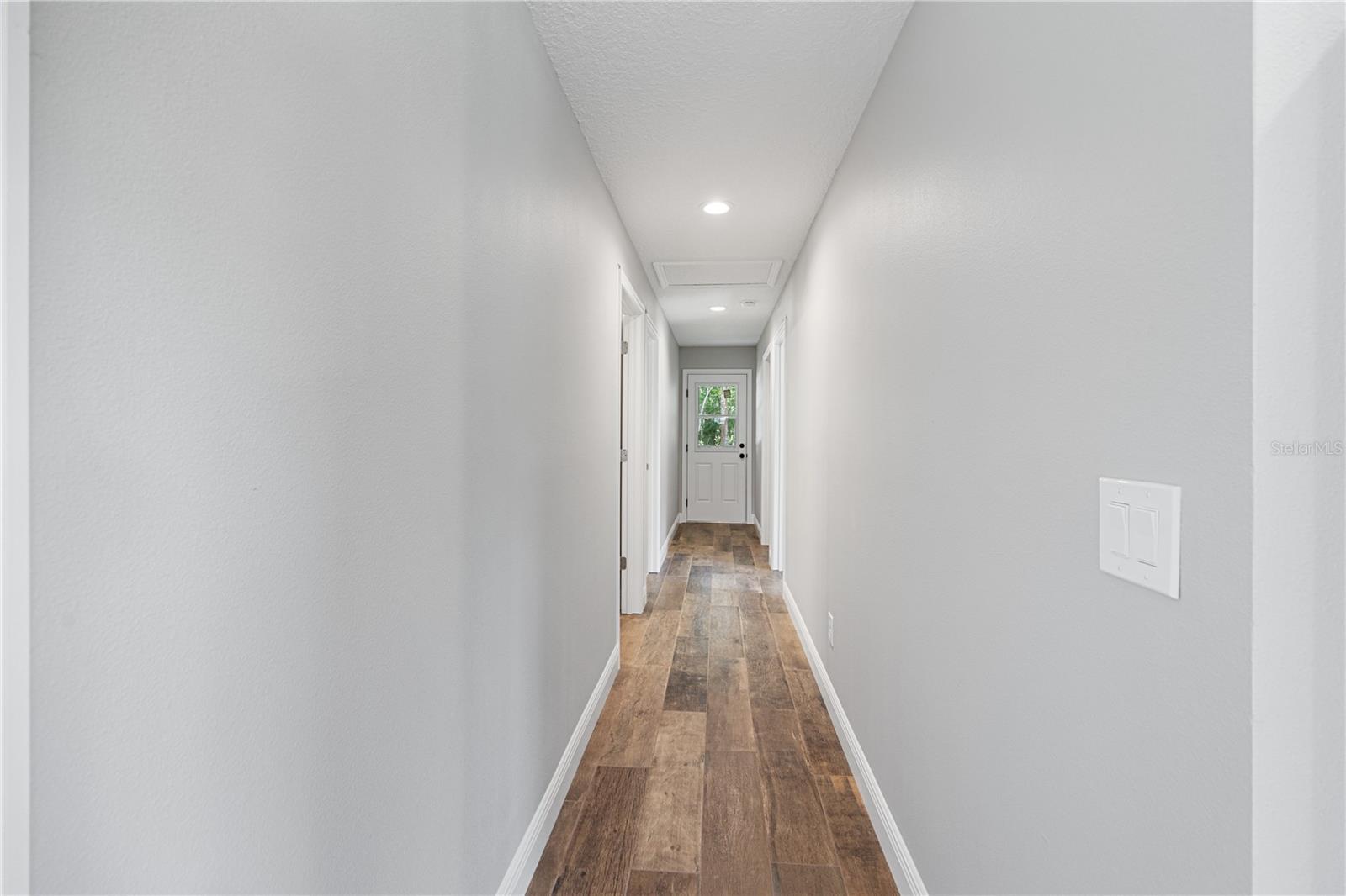 Image 15 of 41 For 1025 Cr 452a