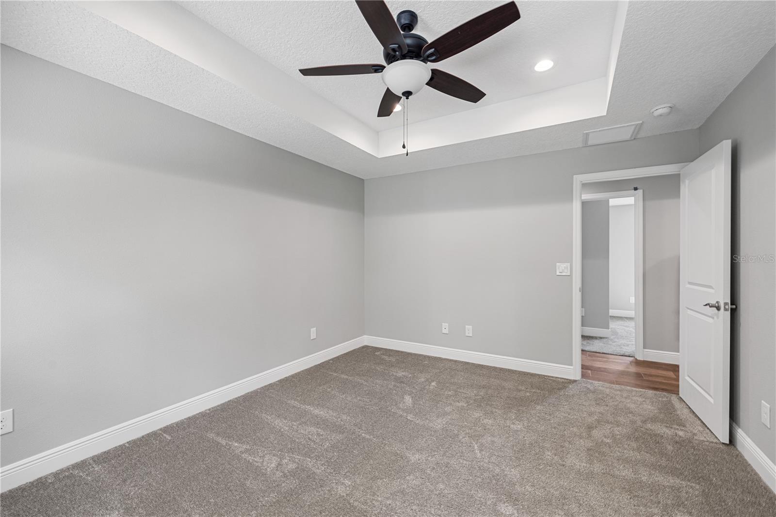 Image 20 of 41 For 1025 Cr 452a