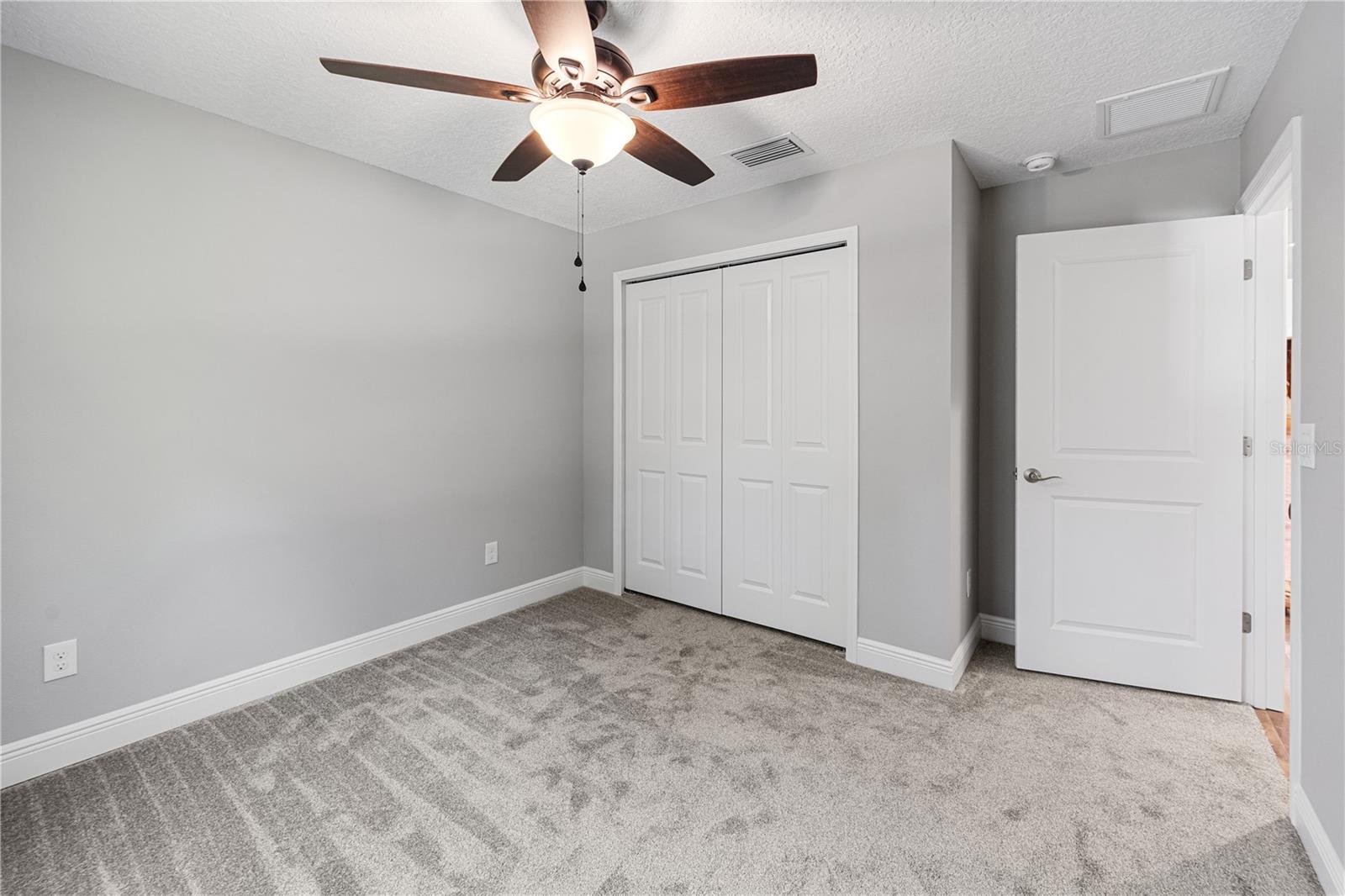 Image 27 of 41 For 1025 Cr 452a