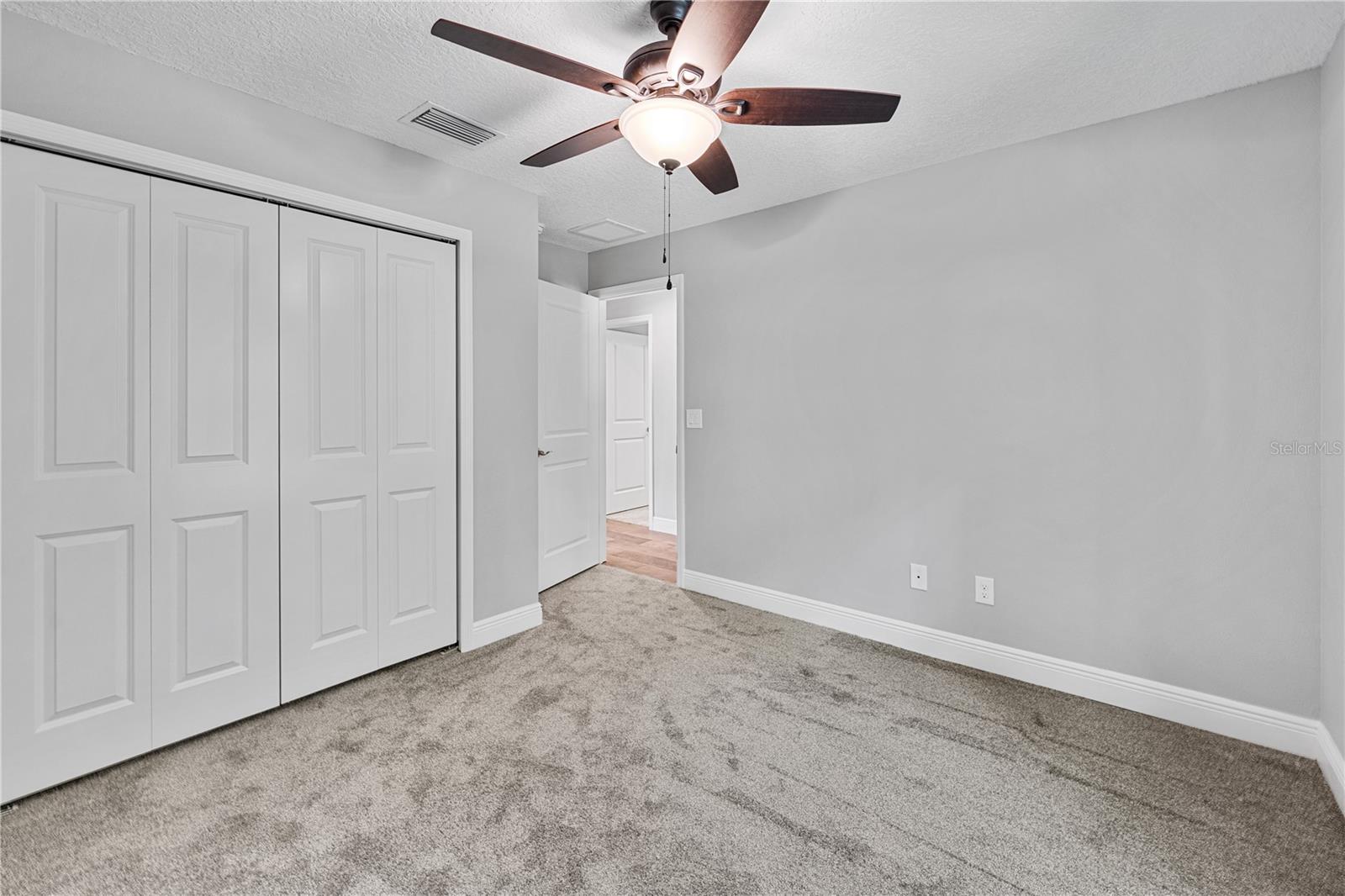 Image 28 of 41 For 1025 Cr 452a