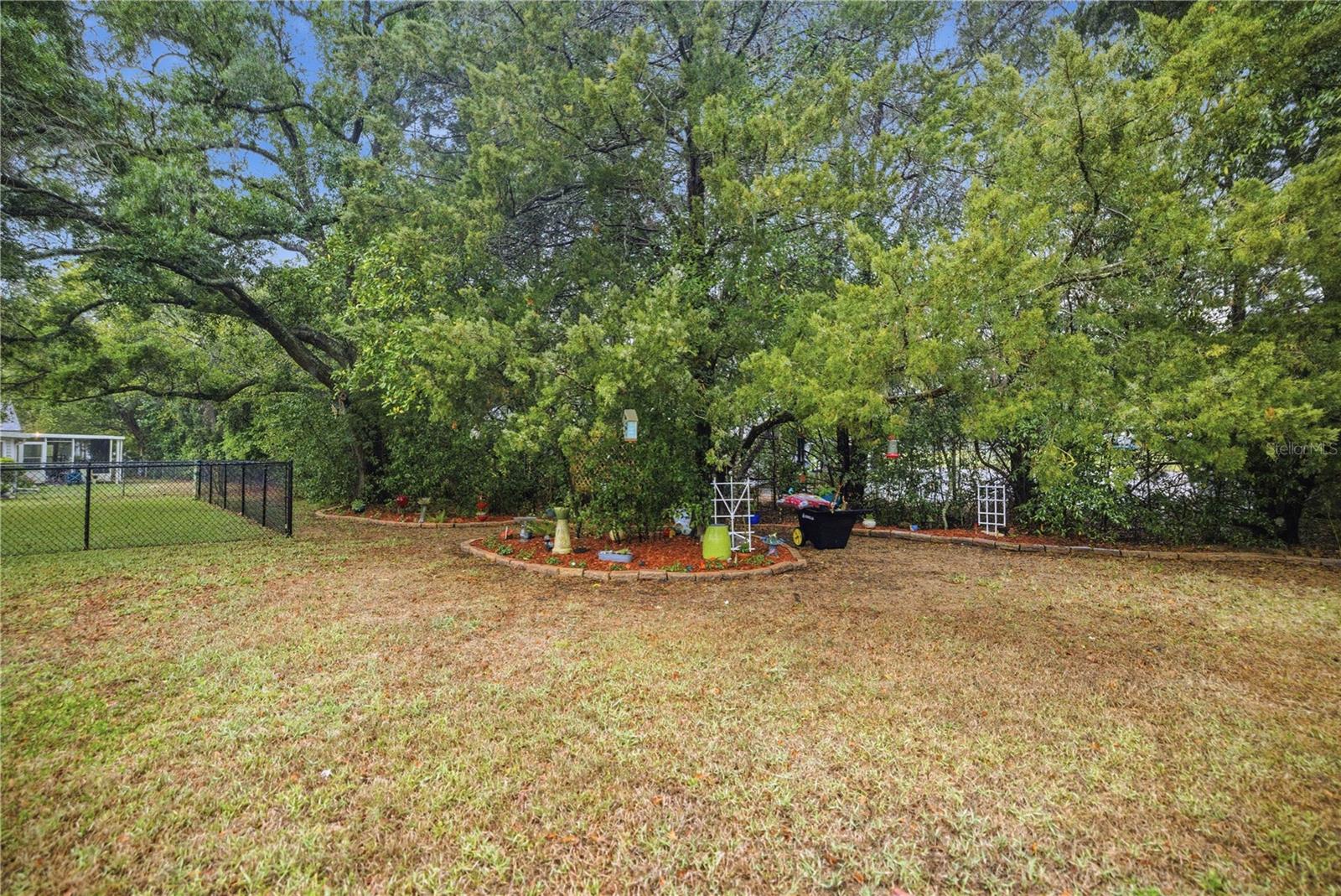 Image 24 of 27 For 17577 104th Circle