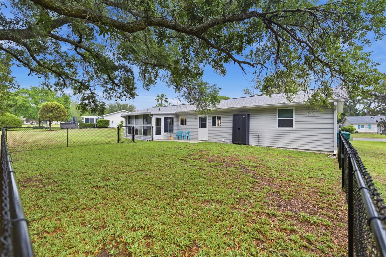 Image 25 of 27 For 17577 104th Circle