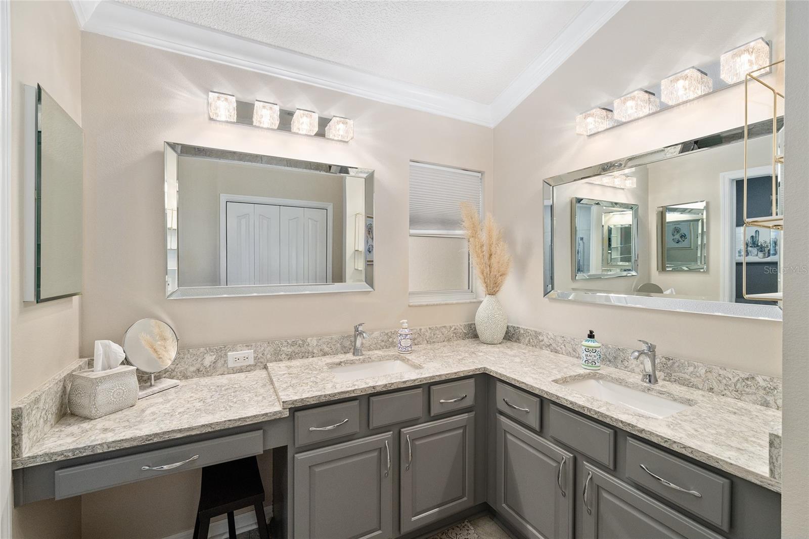 Image 29 of 39 For 17774 86th Oak Leaf Terrace