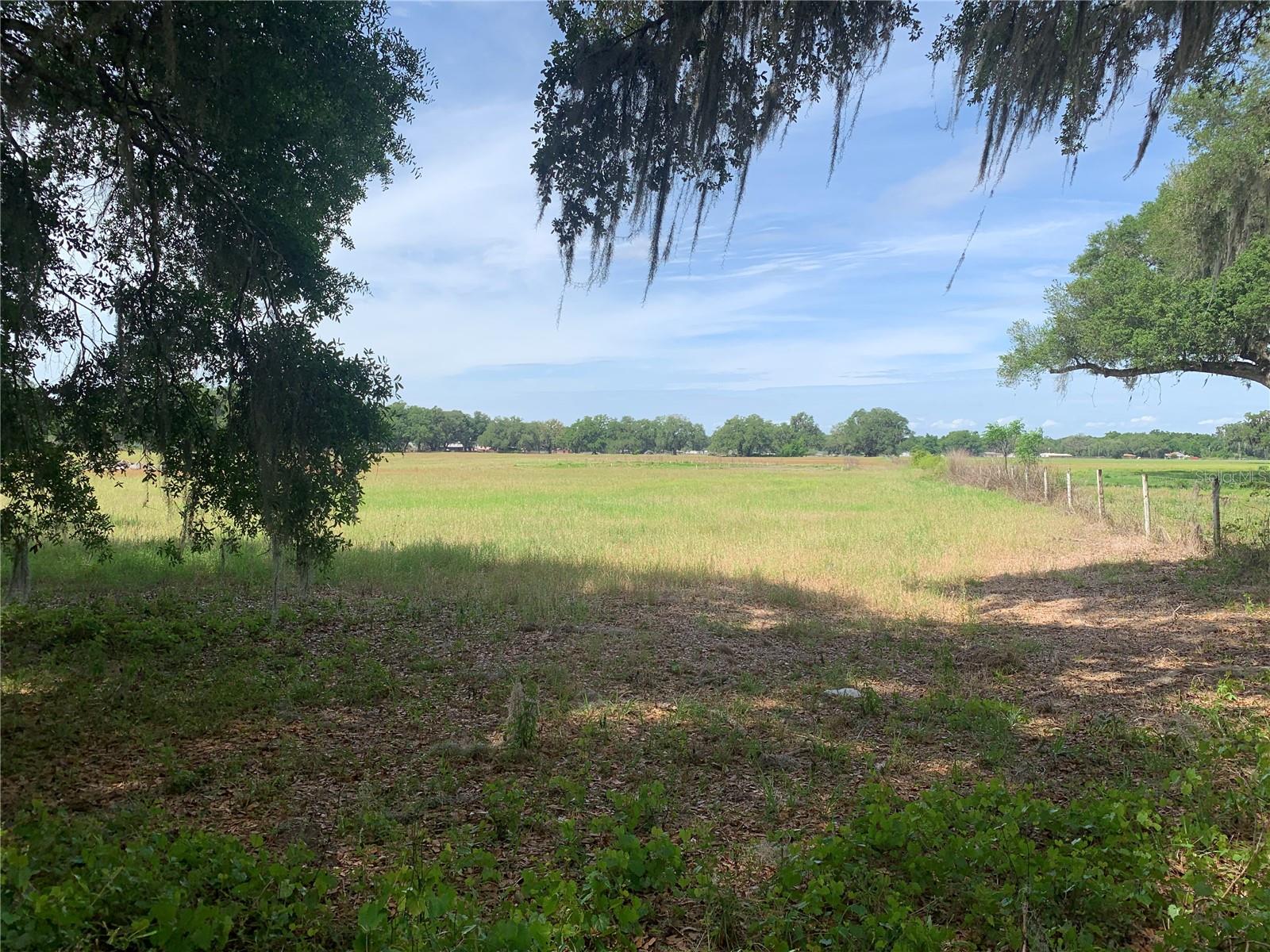 Image 4 of 7 For  727  