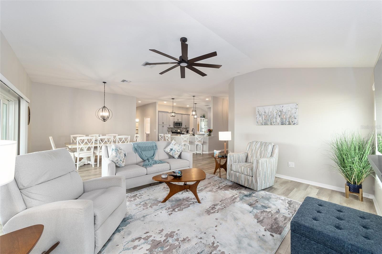 Image 14 of 79 For 6849 Mickylee Run