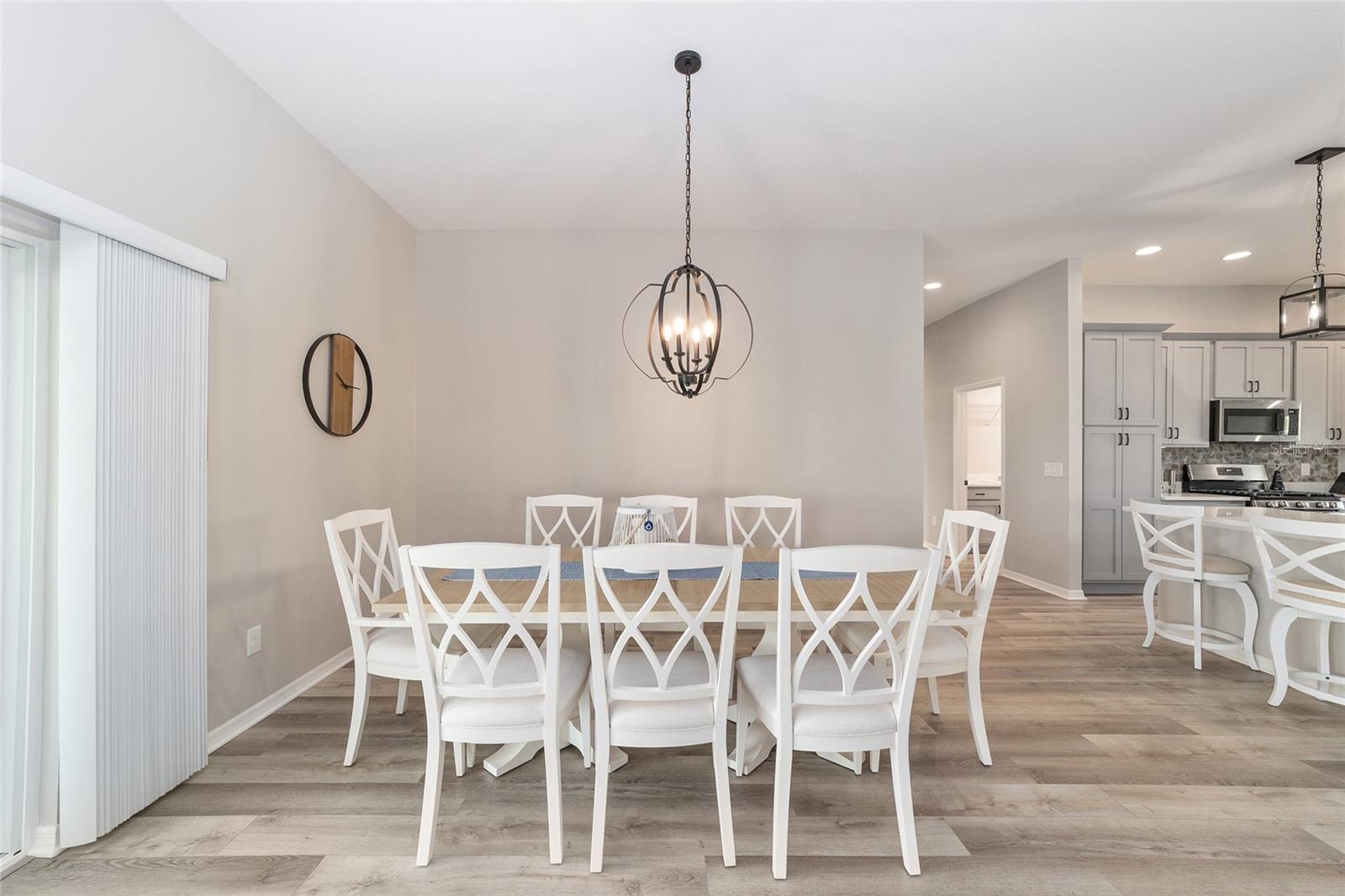 Image 15 of 79 For 6849 Mickylee Run