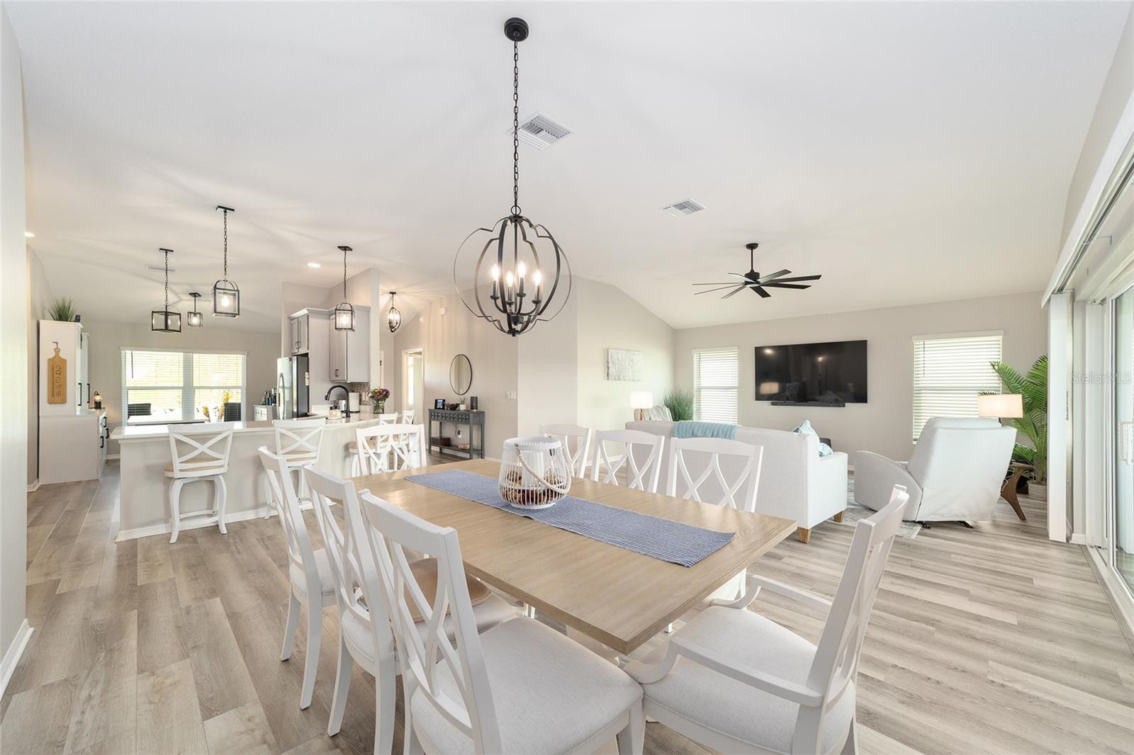 Image 16 of 79 For 6849 Mickylee Run