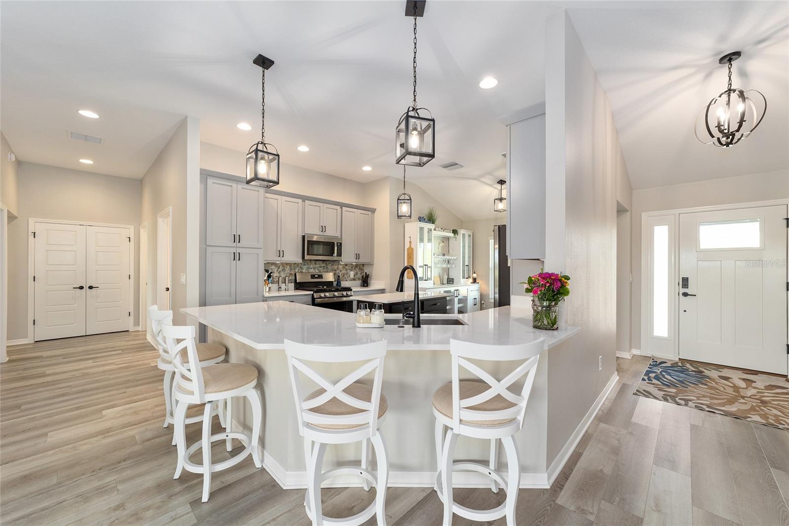 Image 18 of 79 For 6849 Mickylee Run