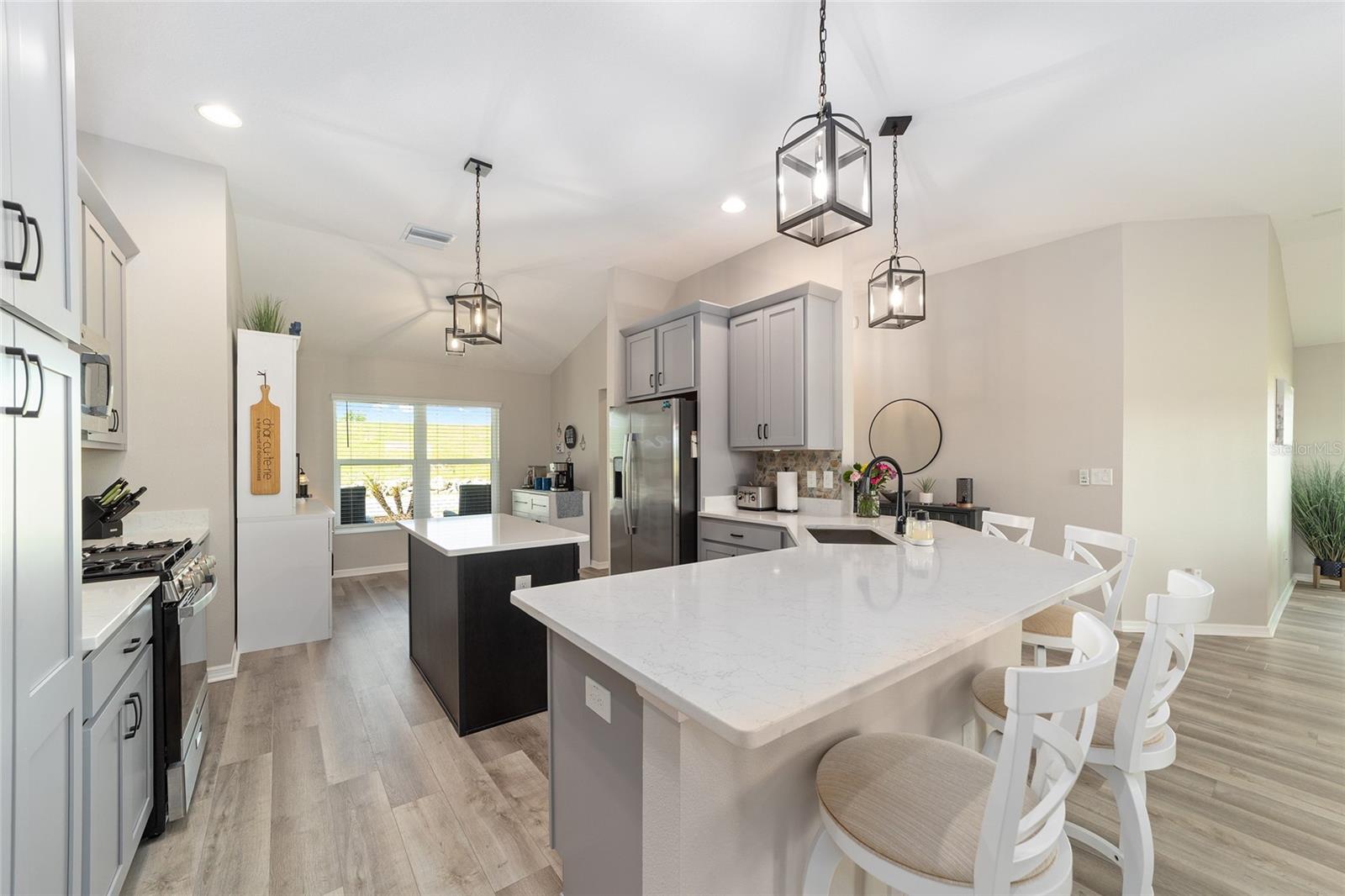 Image 21 of 79 For 6849 Mickylee Run