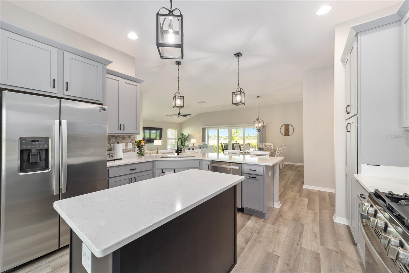 Image 23 of 79 For 6849 Mickylee Run