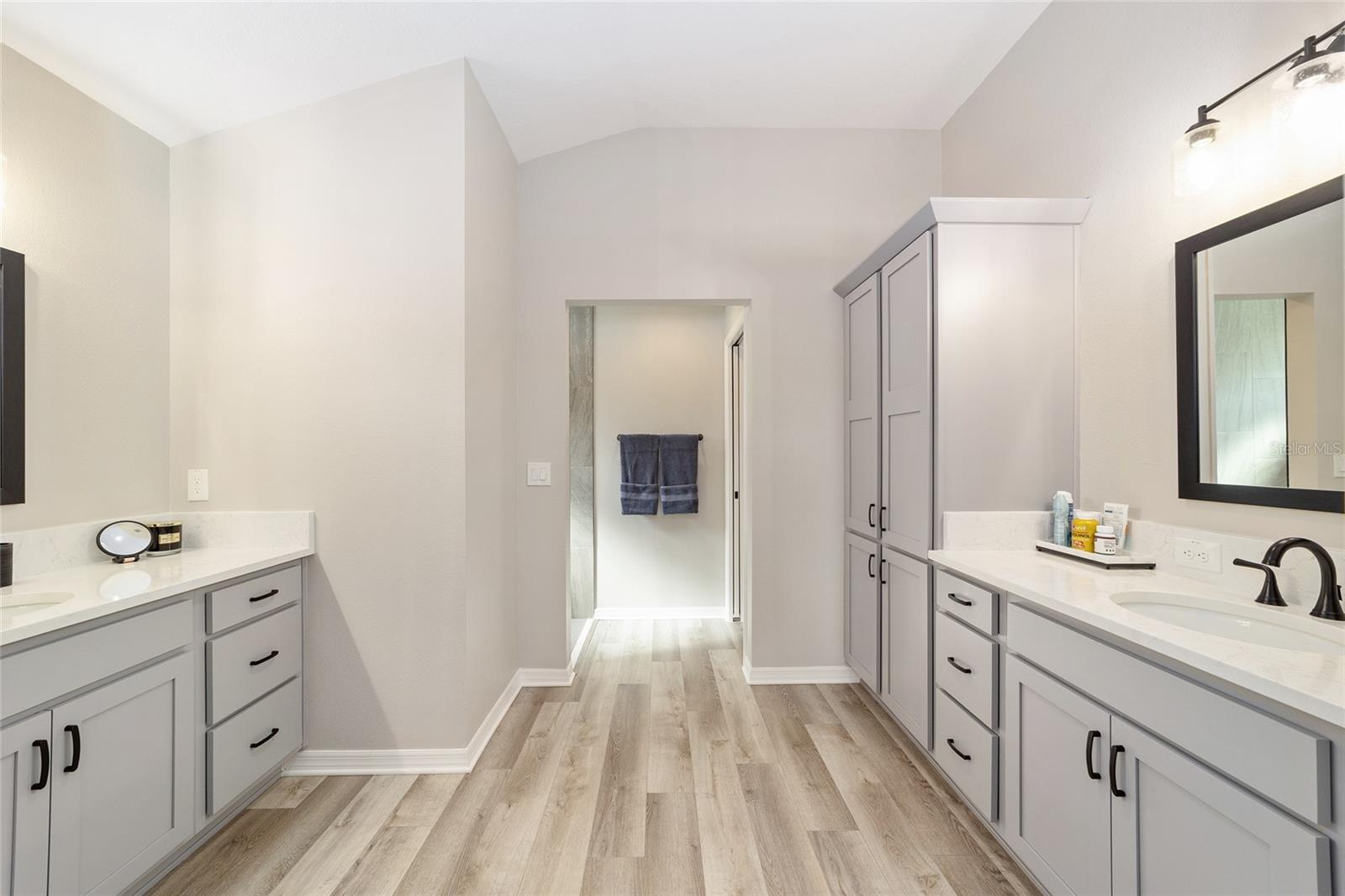 Image 30 of 79 For 6849 Mickylee Run