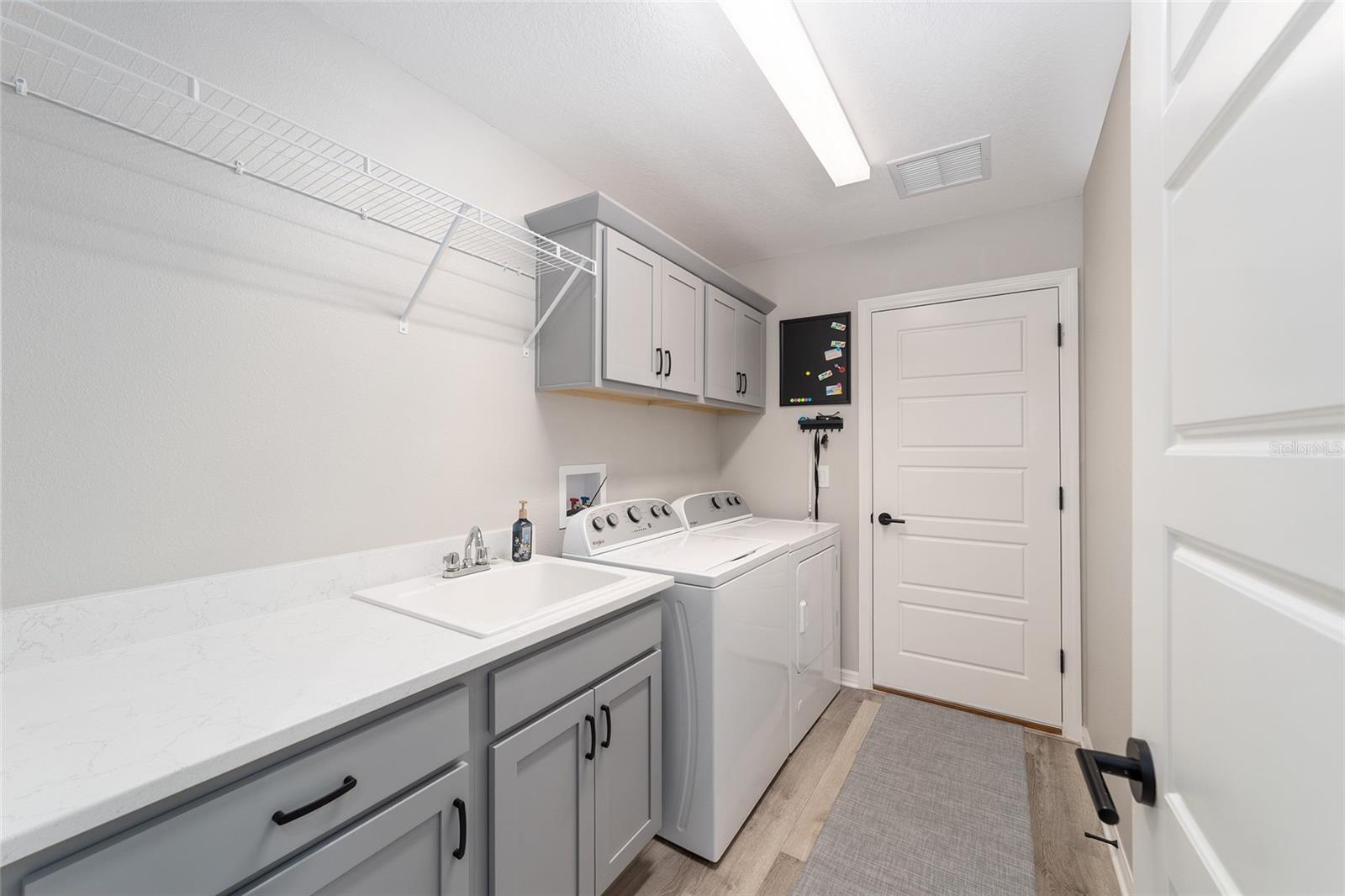 Image 43 of 79 For 6849 Mickylee Run